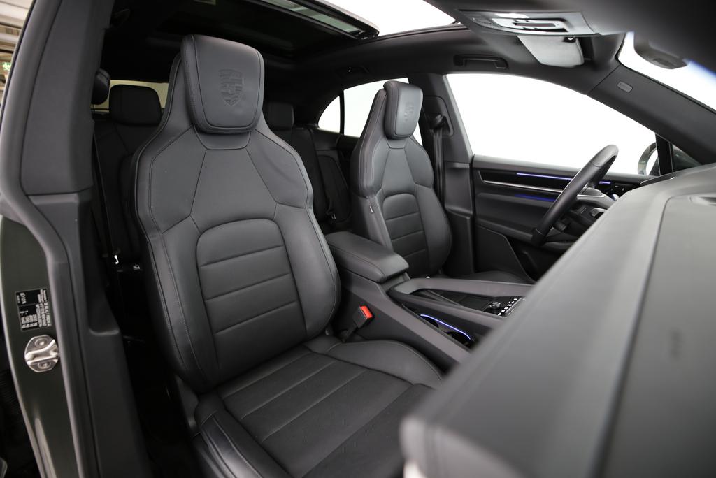 PORSCHE Macan 4-image-10