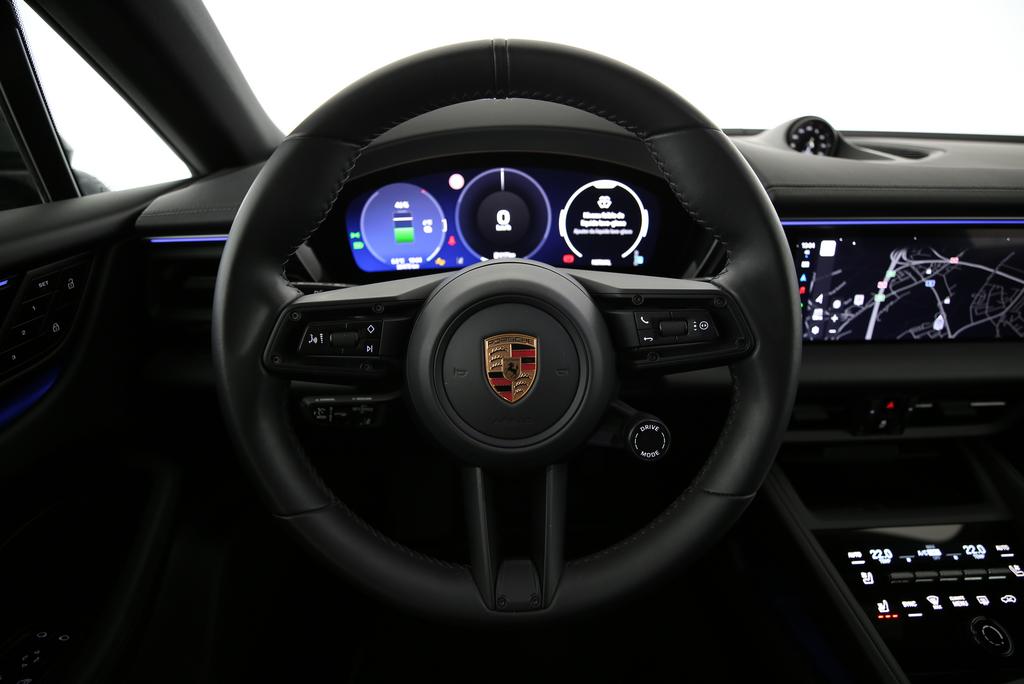 PORSCHE Macan 4-image-4