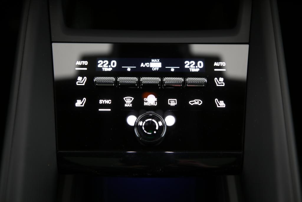 PORSCHE Macan 4-image-6
