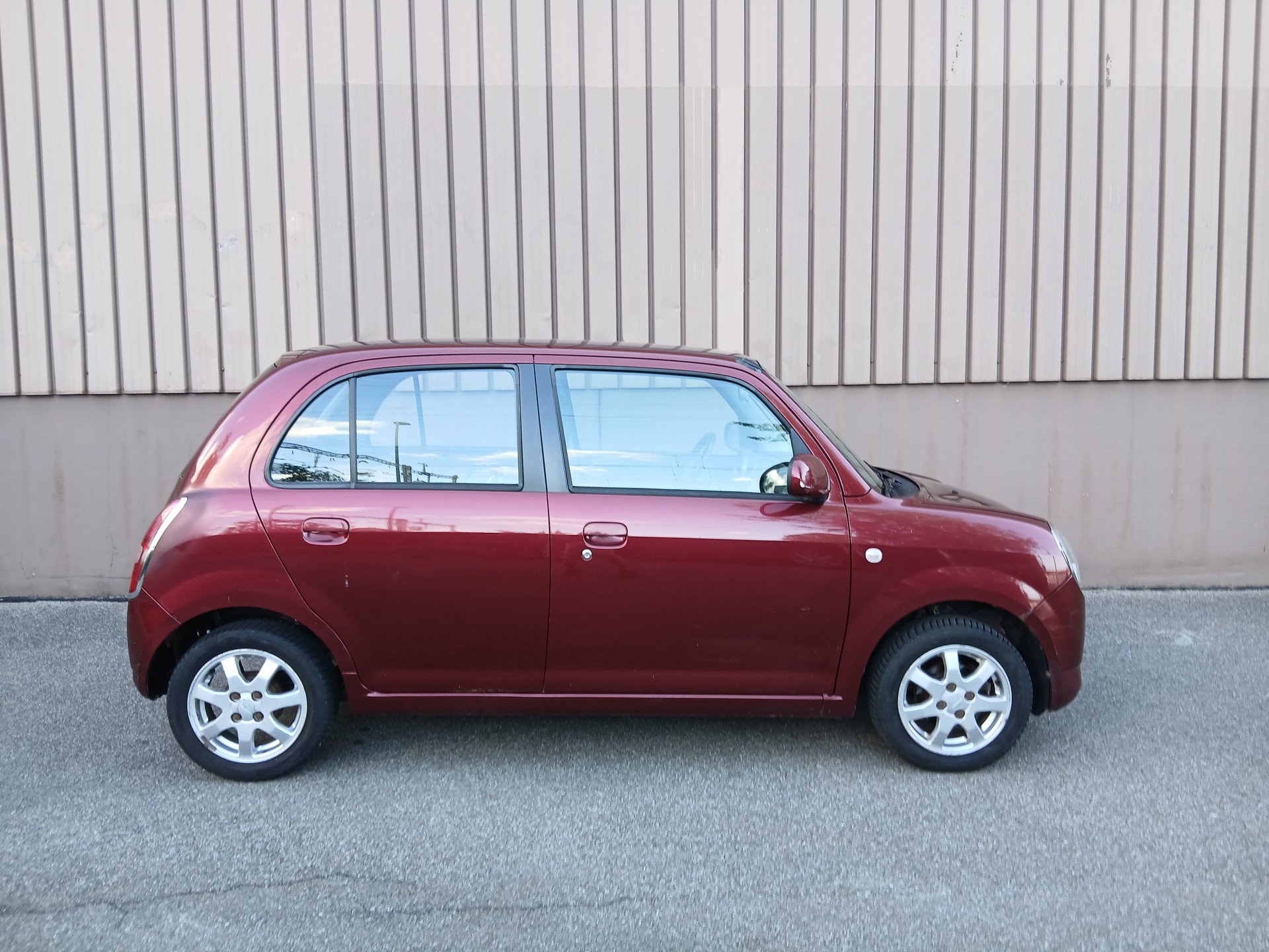 DAIHATSU Trevis 1.0-image-1
