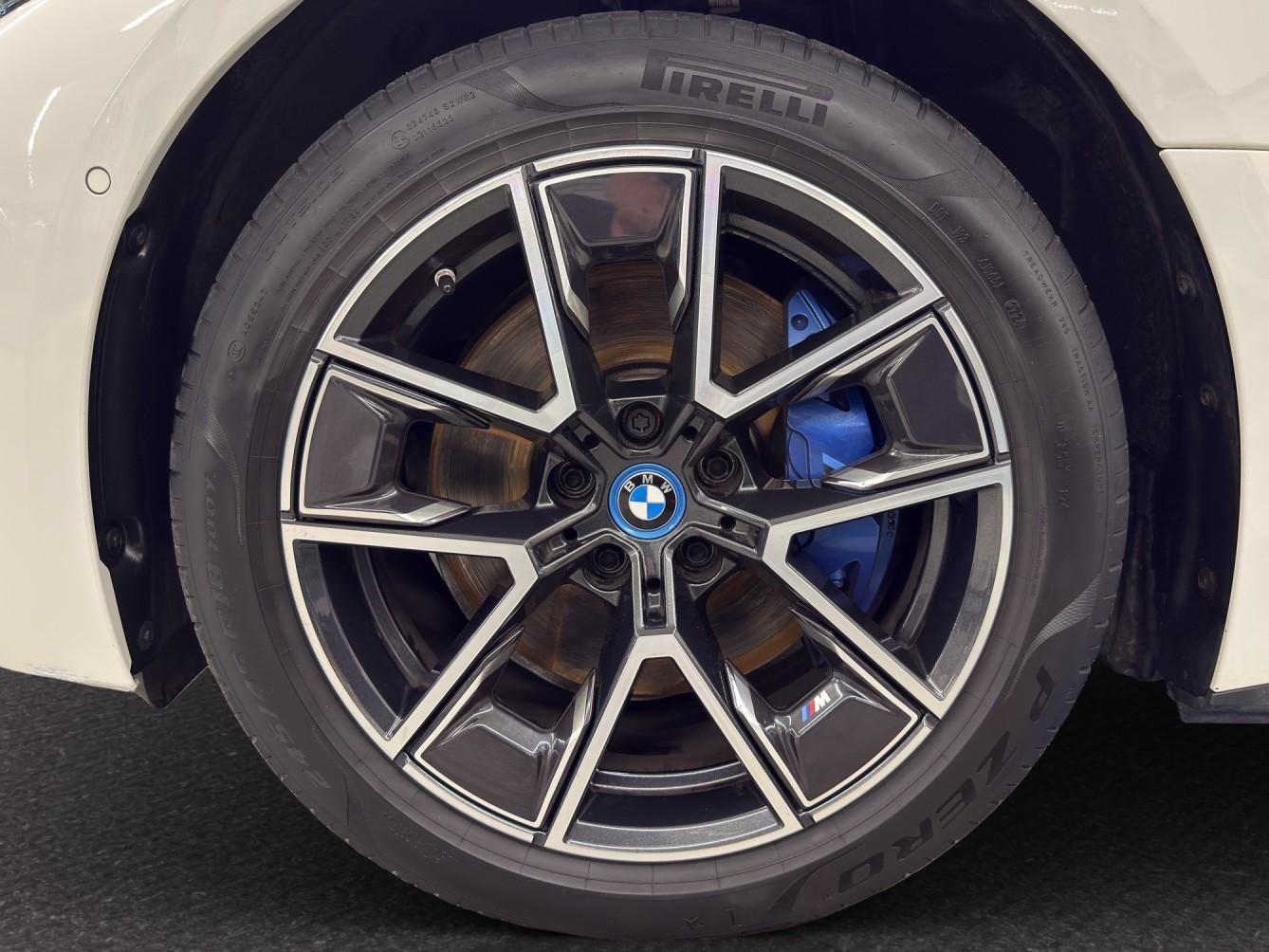 BMW i4 M50-image-8