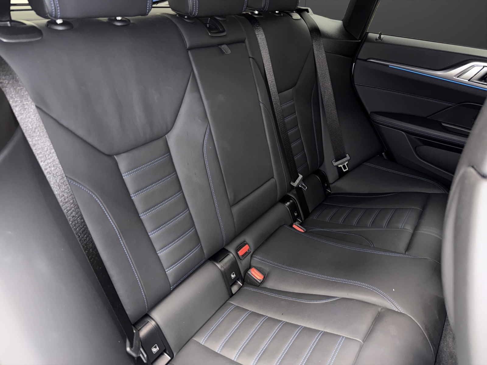 BMW i4 M50-image-18