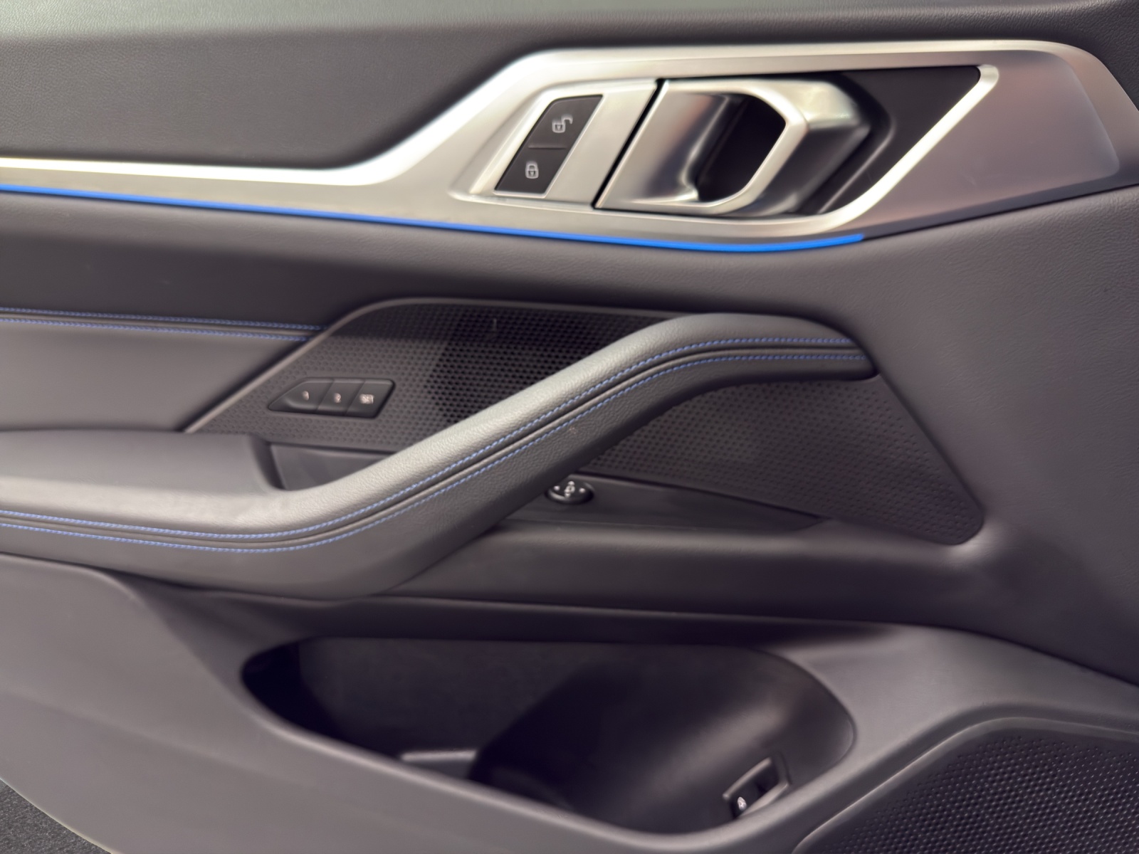 BMW i4 M50-image-14
