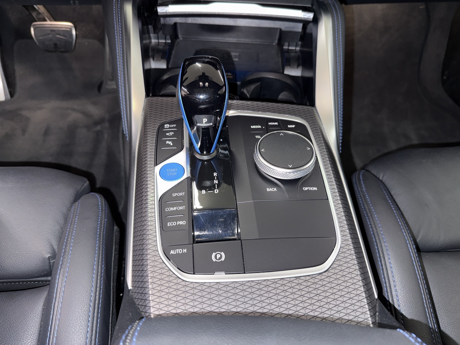 BMW i4 M50-image-16