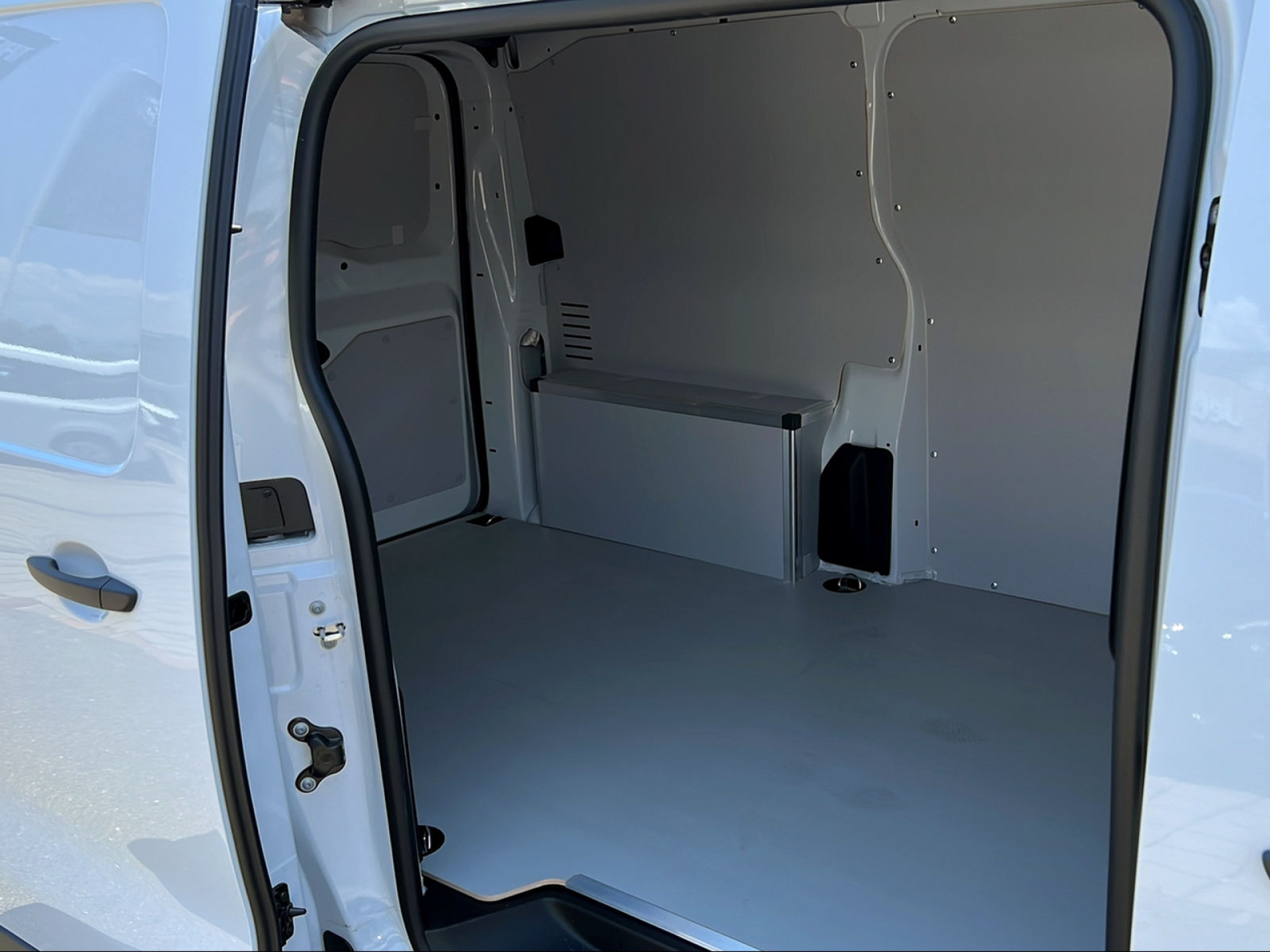 PEUGEOT Expert fourg. Standard 1.5 Blu-image-6