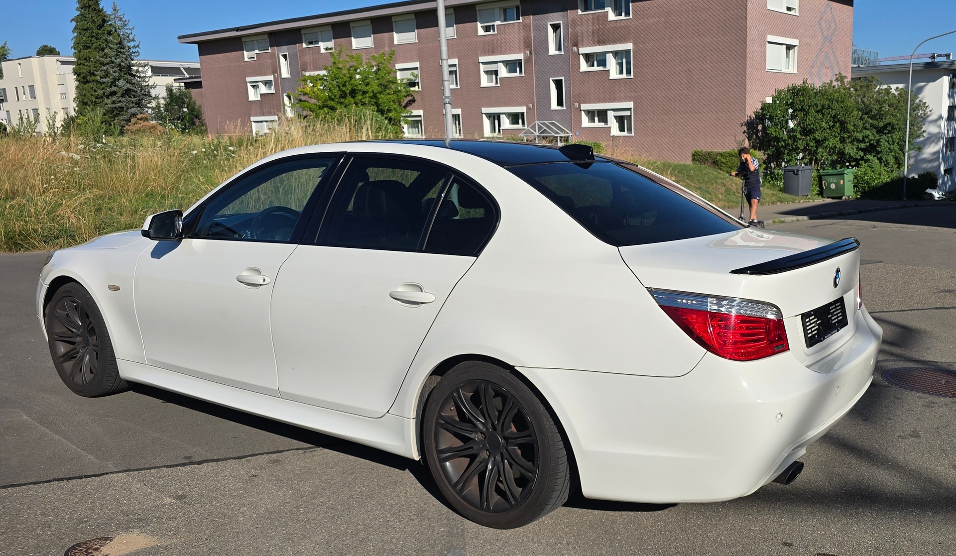BMW d- M-Sportpaket-image-6