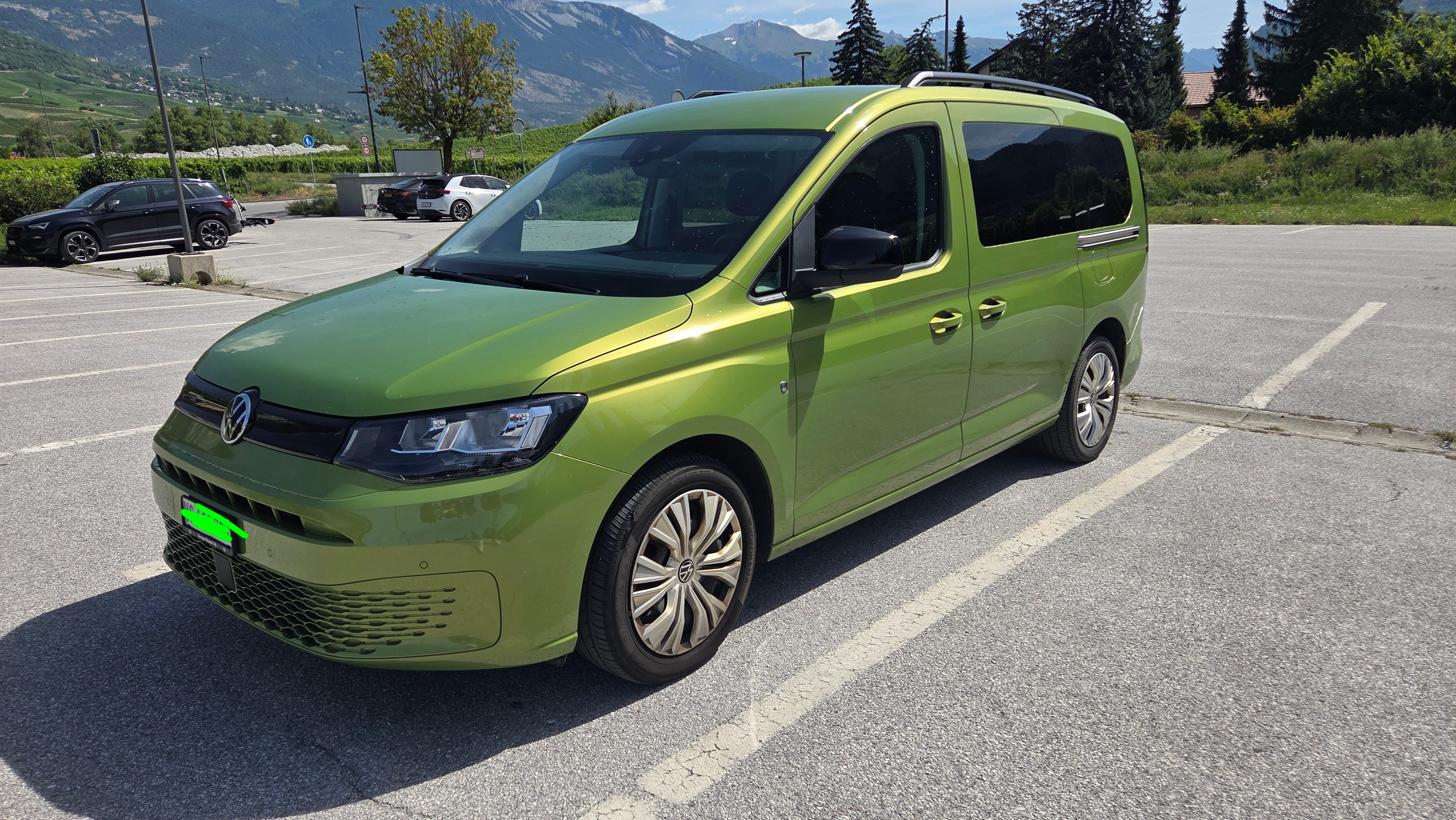 VW CADDY — slika 1