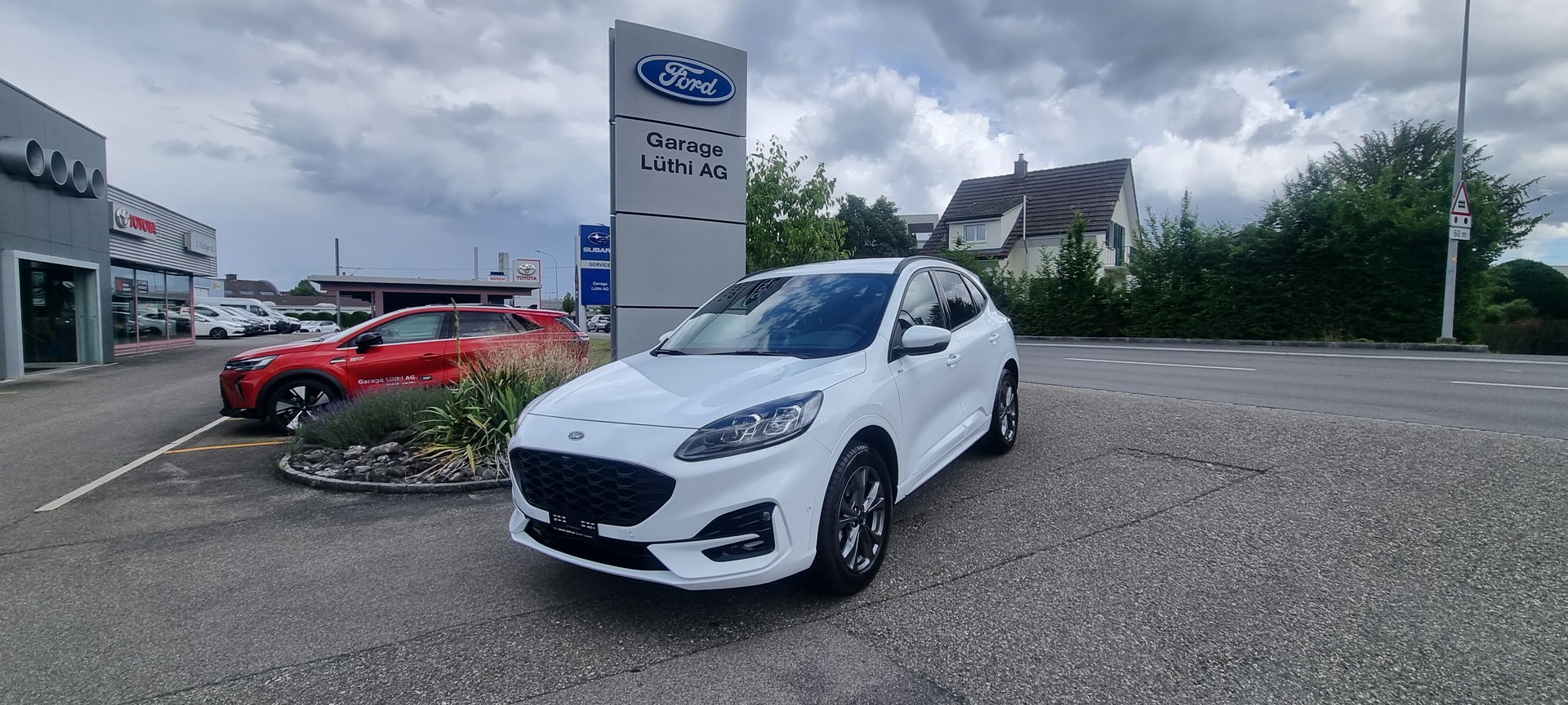 FORD Kuga 2.5 FHEV ST-Line 4WD-image-0