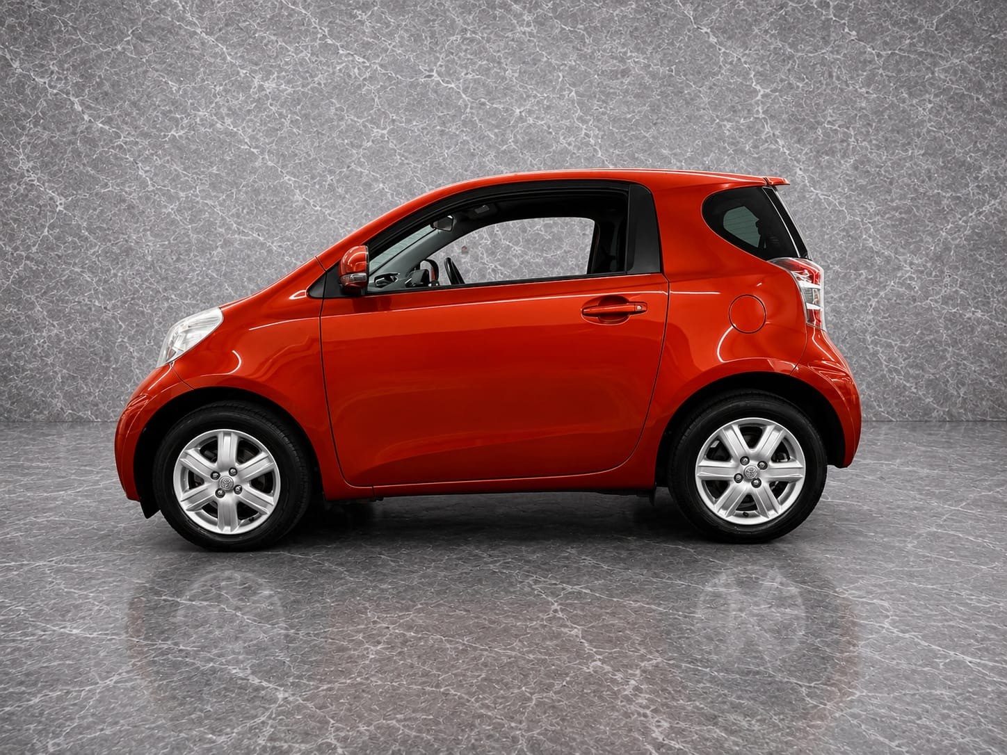TOYOTA iQ 1.0 VVT-i Linea Luna-image-3
