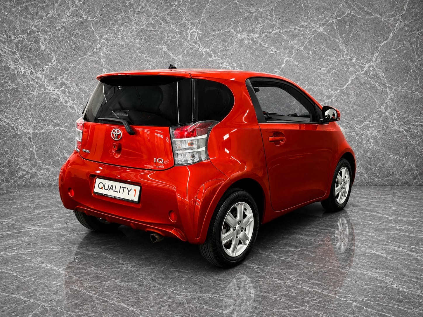 TOYOTA iQ 1.0 VVT-i Linea Luna-image-7