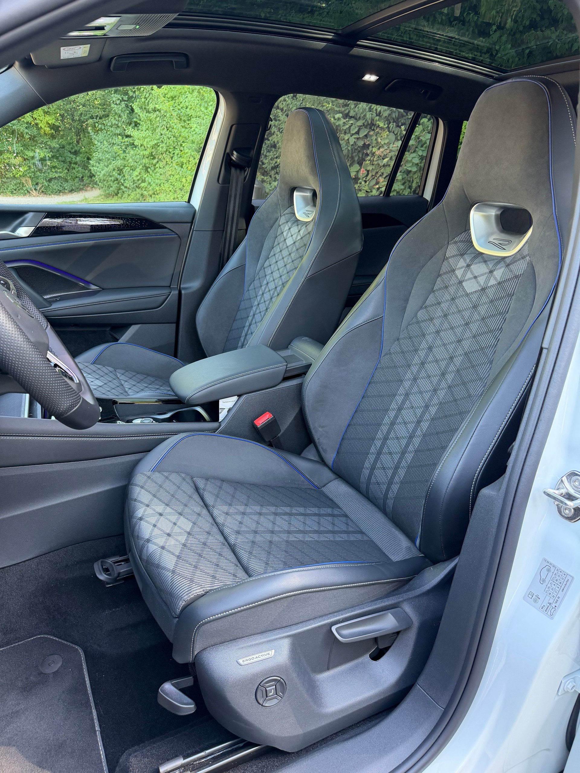 VW 2.0 TSI R-Line United DSG 4motion-image-4