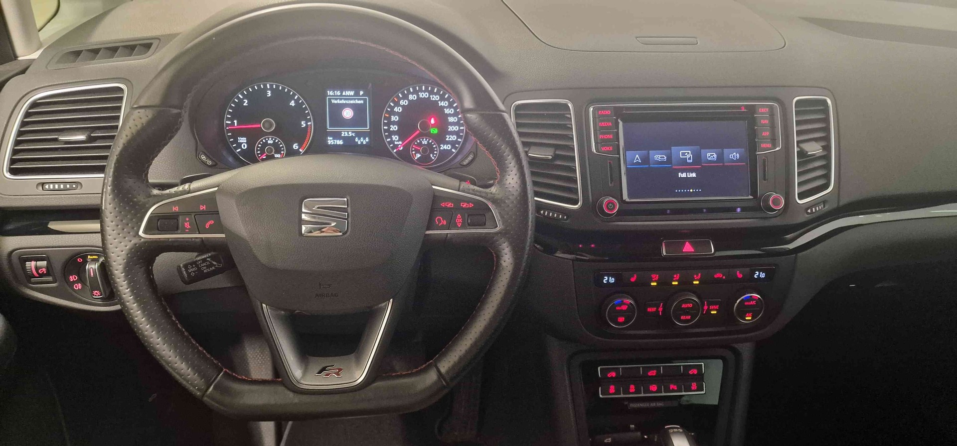SEAT Alhambra 2.0 TDI DSG SWISS FR-image-4