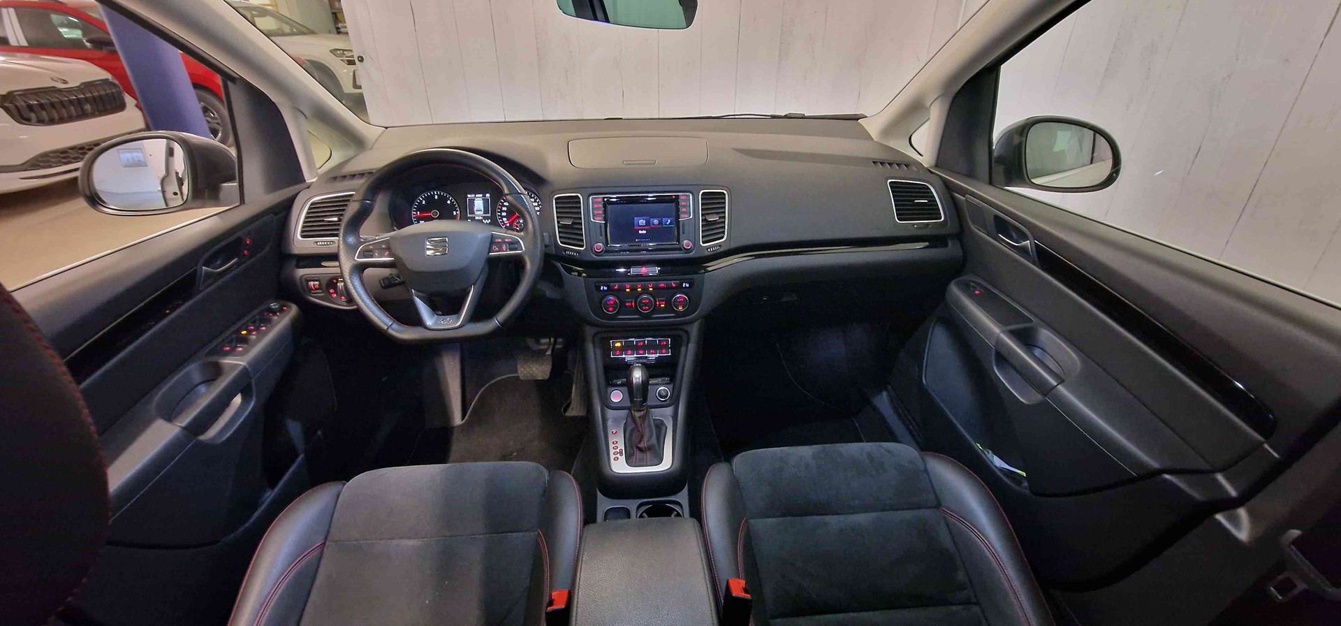 SEAT Alhambra 2.0 TDI DSG SWISS FR-image-12