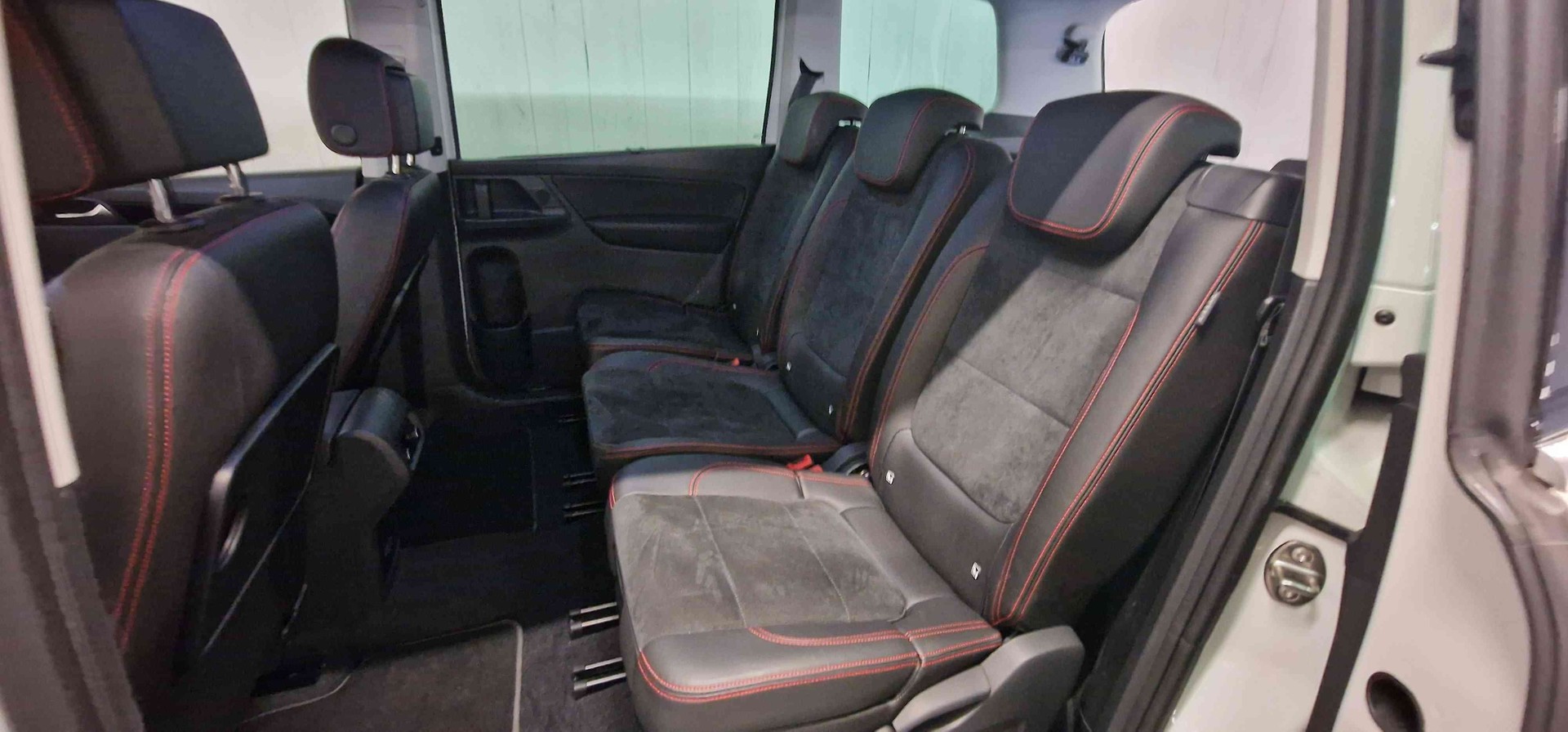 SEAT Alhambra 2.0 TDI DSG SWISS FR-image-13