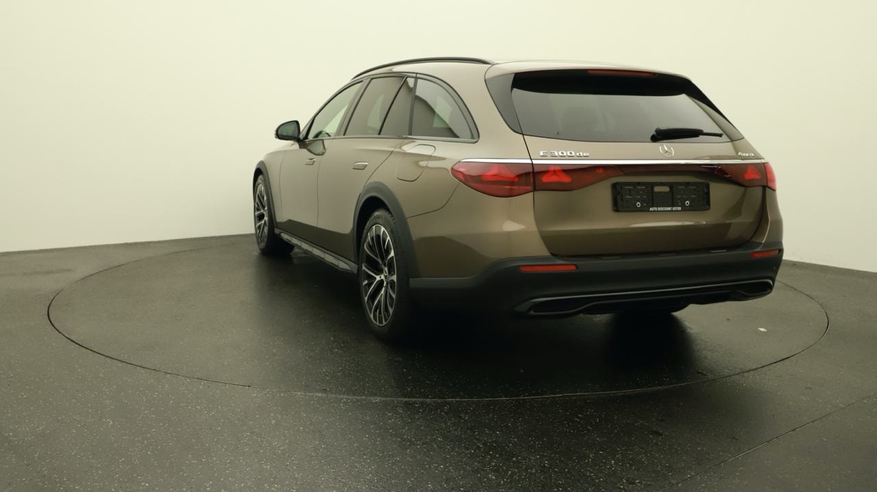 MERCEDES-BENZ E 300 de All-Terrain 4Matic EQ Hybrid 9G-Tronic-image-3