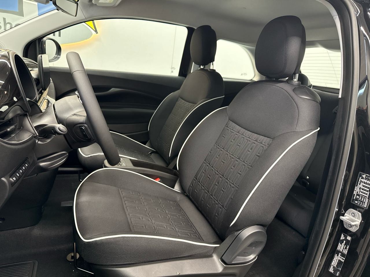 FIAT 500 electric 87 kW Cult-showroom-element-3