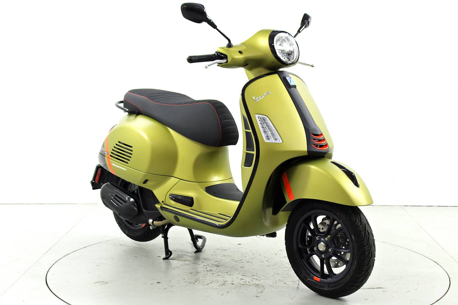 PIAGGIO Vespa GTS 125 Super Sport ABS-showroom-element-1