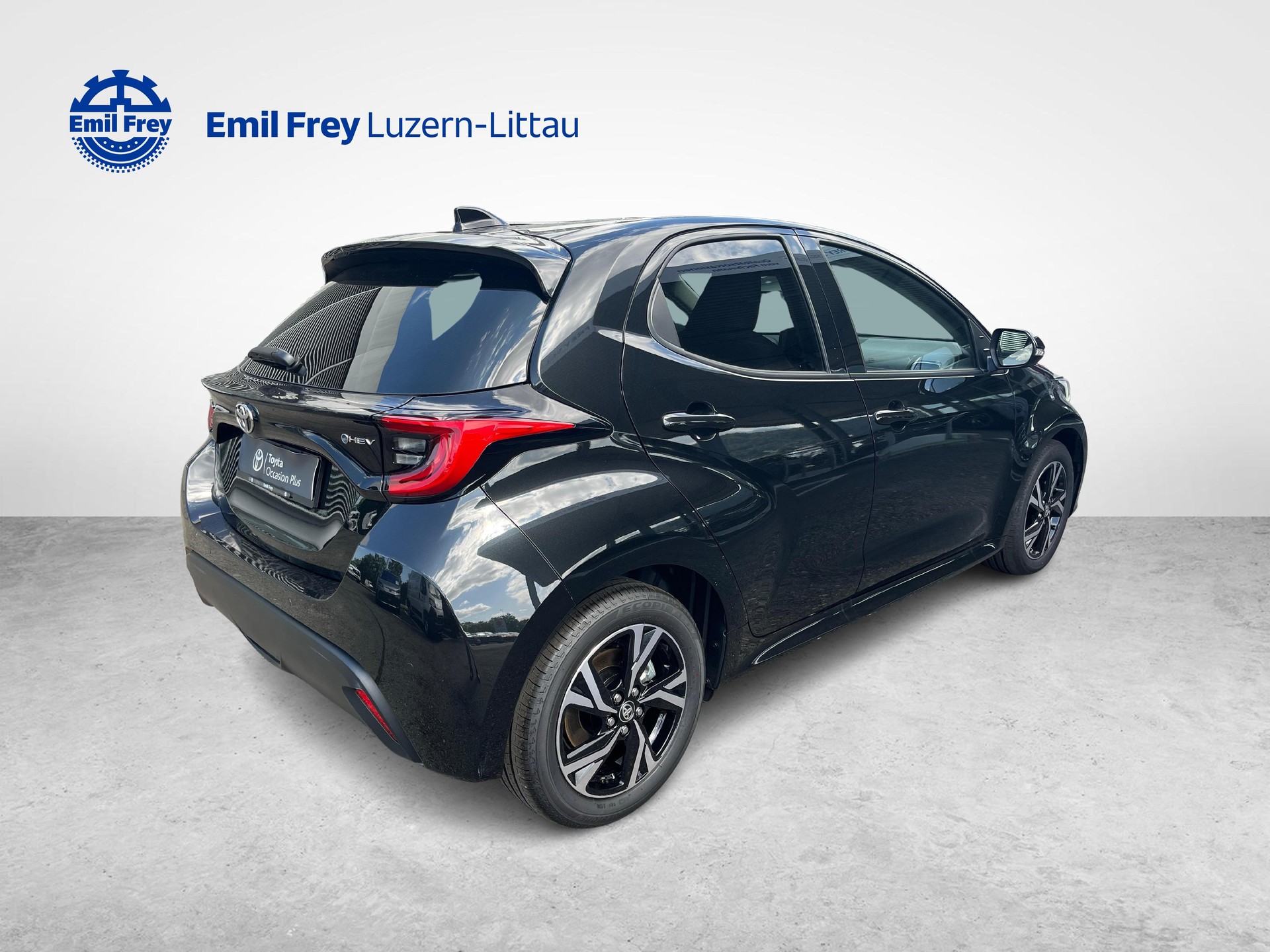 TOYOTA Yaris 1.5 VVT-i HSD Trend-image-4
