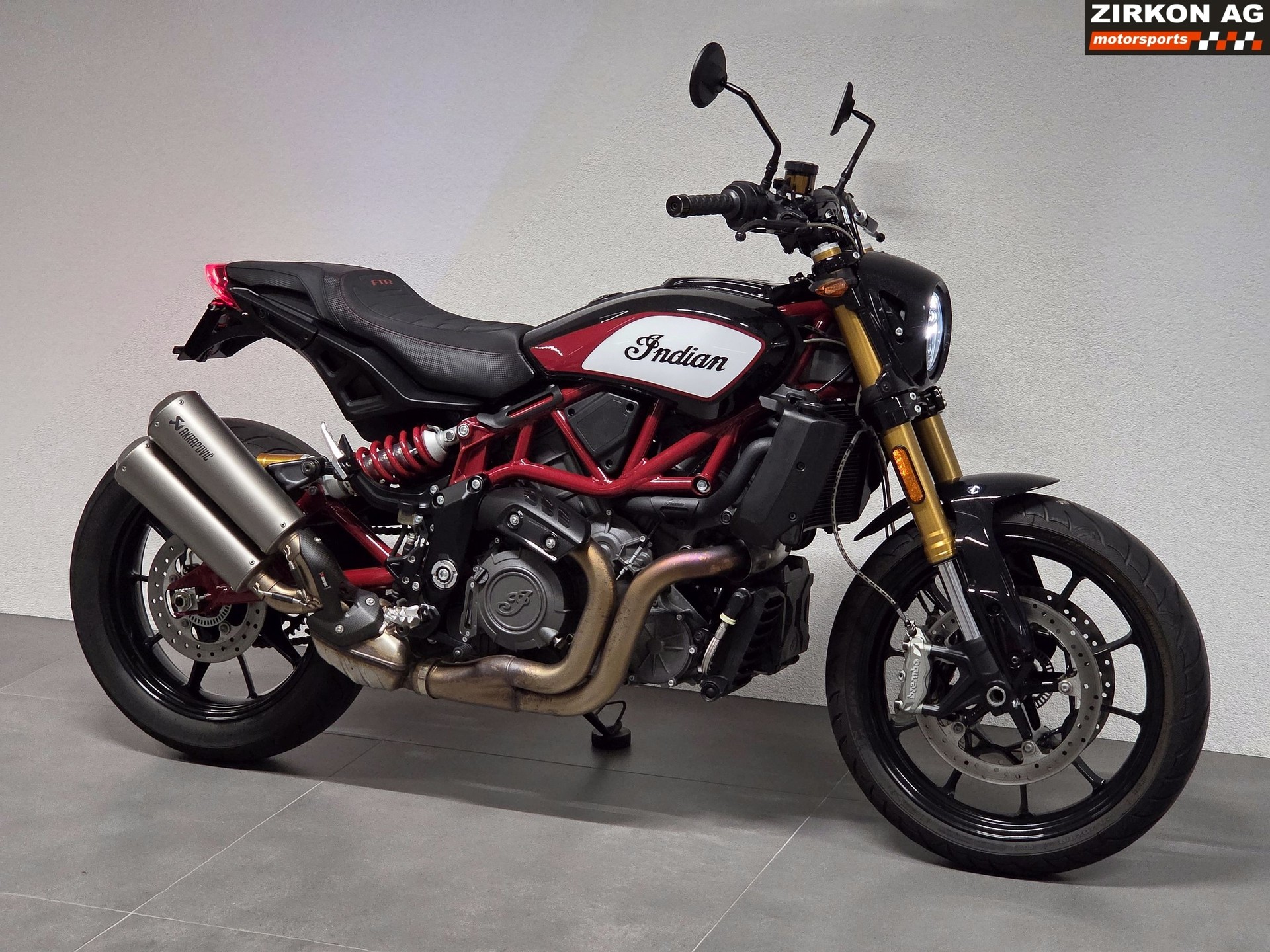 INDIAN FTR 1200 S Race Replica (RR)-showroom-element-1