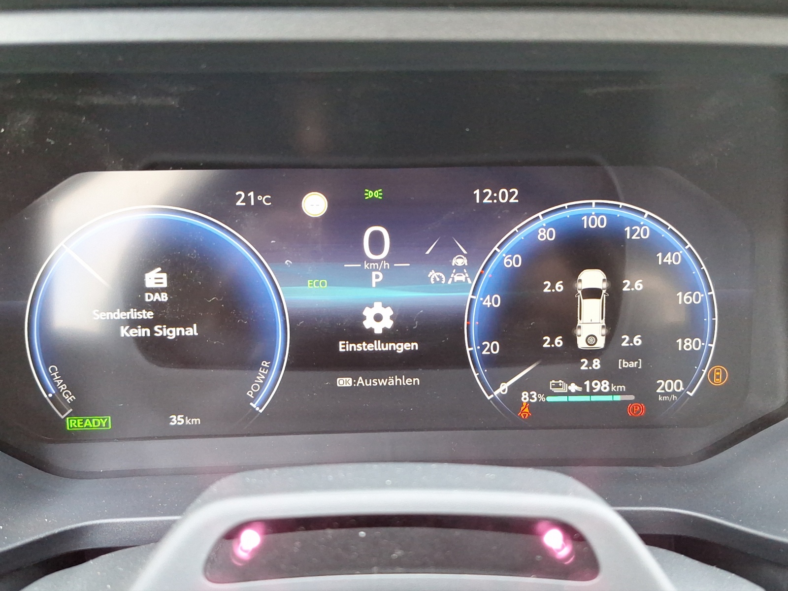 TOYOTA Hilux Double Cab.-Pick-up 59KWh Style-image-13