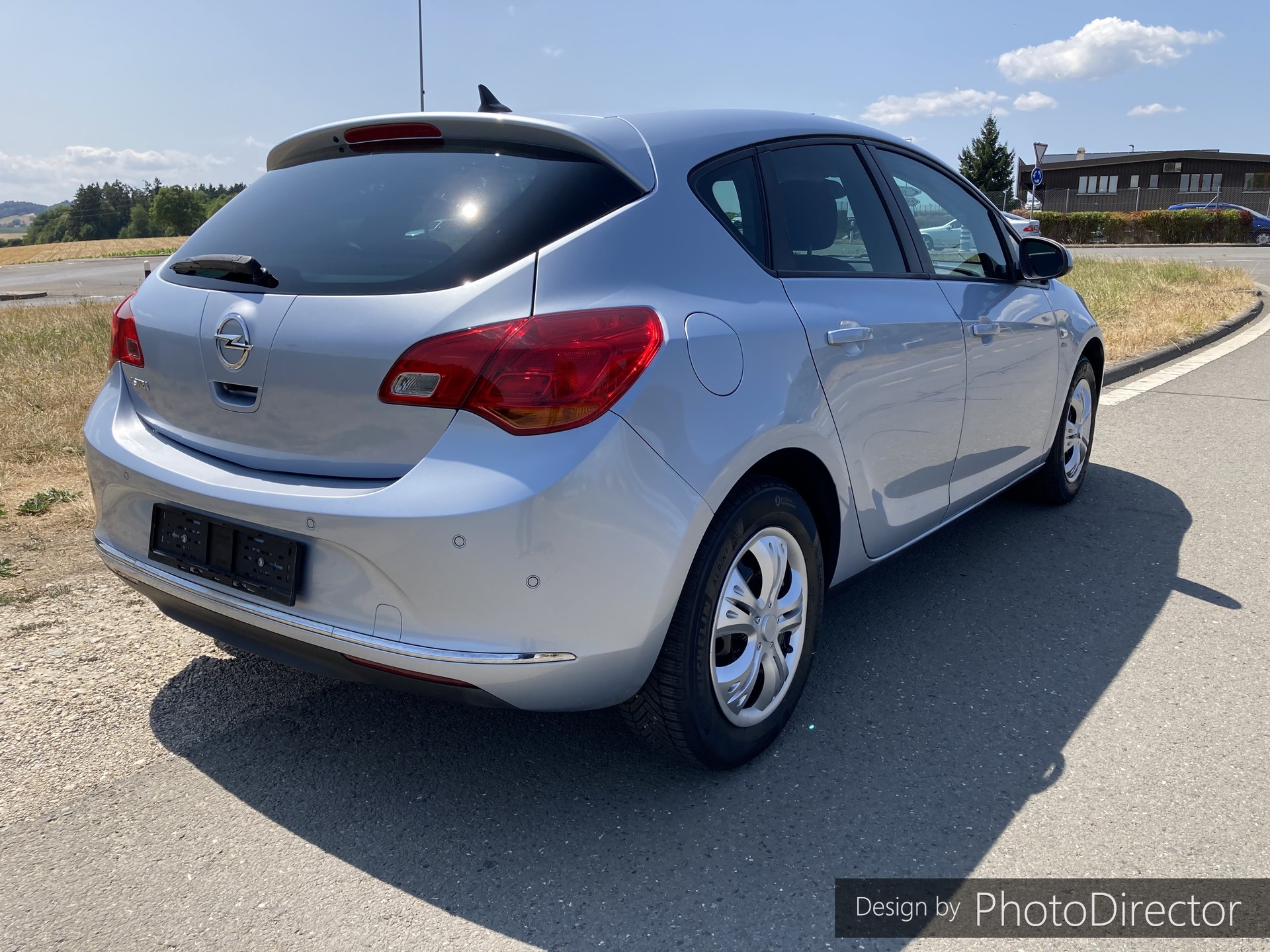 OPEL Astra 1.4i 16V Turbo Active Edition-image-1