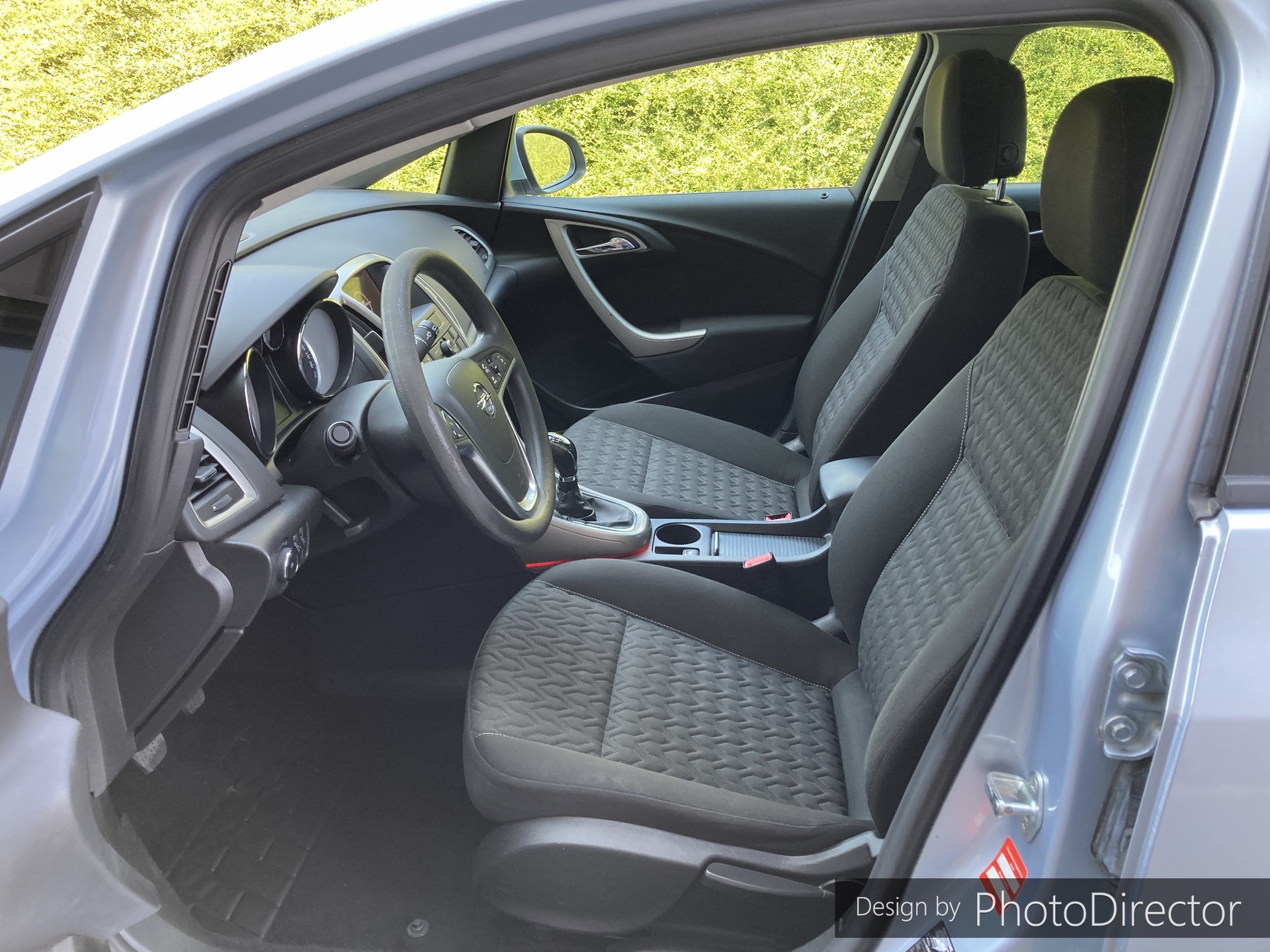 OPEL Astra 1.4i 16V Turbo Active Edition-image-4
