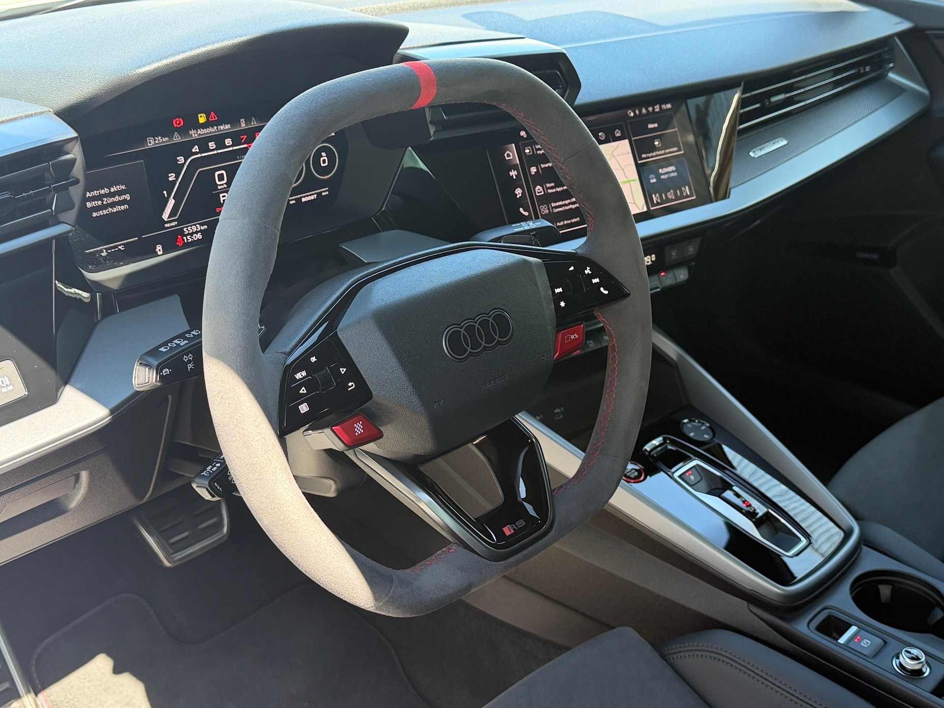 AUDI RS3 Sportback 2.5 TFSI quattro S-Tronic-image-6