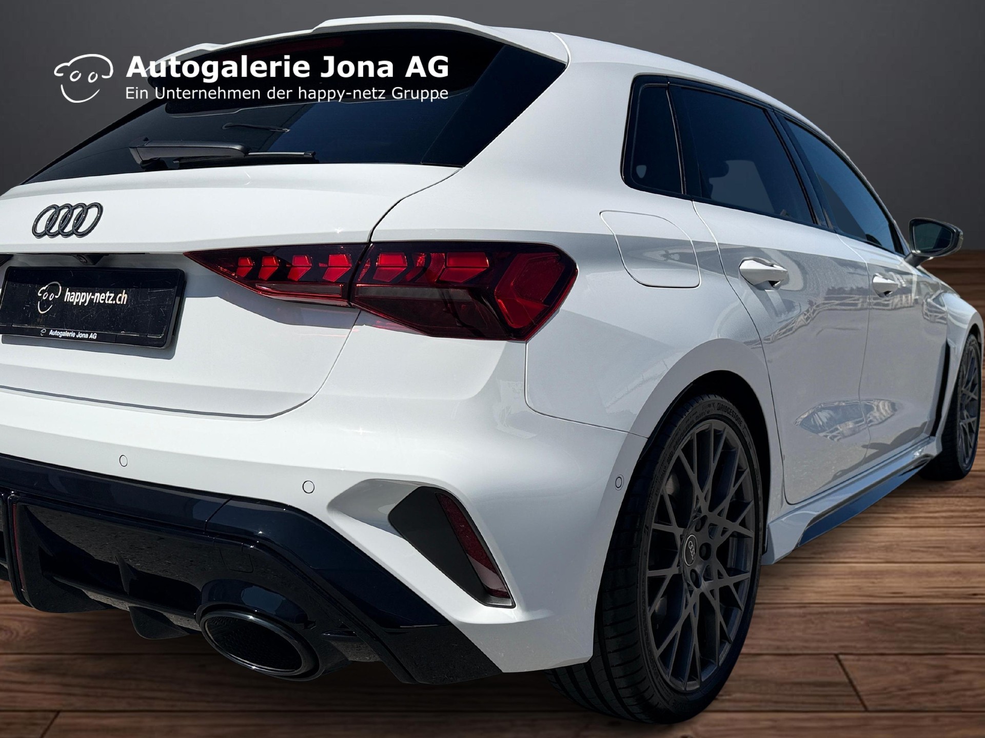 AUDI RS3 Sportback 2.5 TFSI quattro S-Tronic-image-4