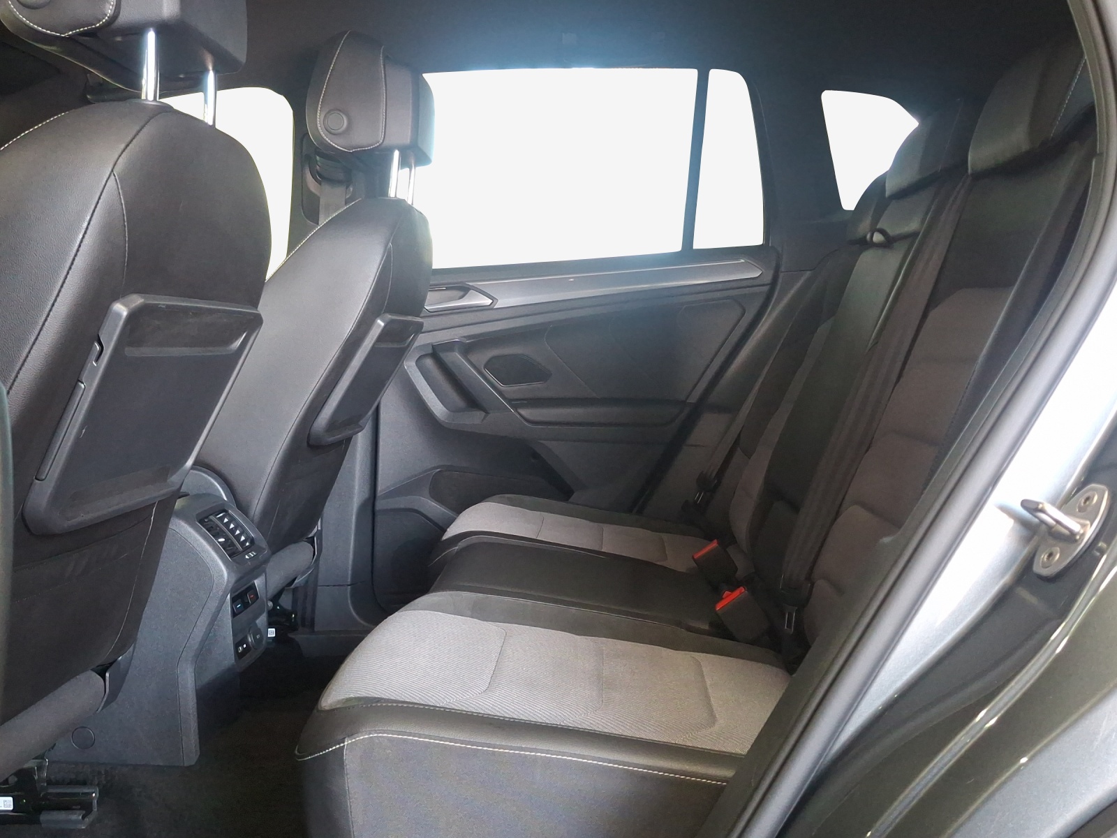 VW Tiguan 2.0TSI Highline 4Motion DSG-image-11