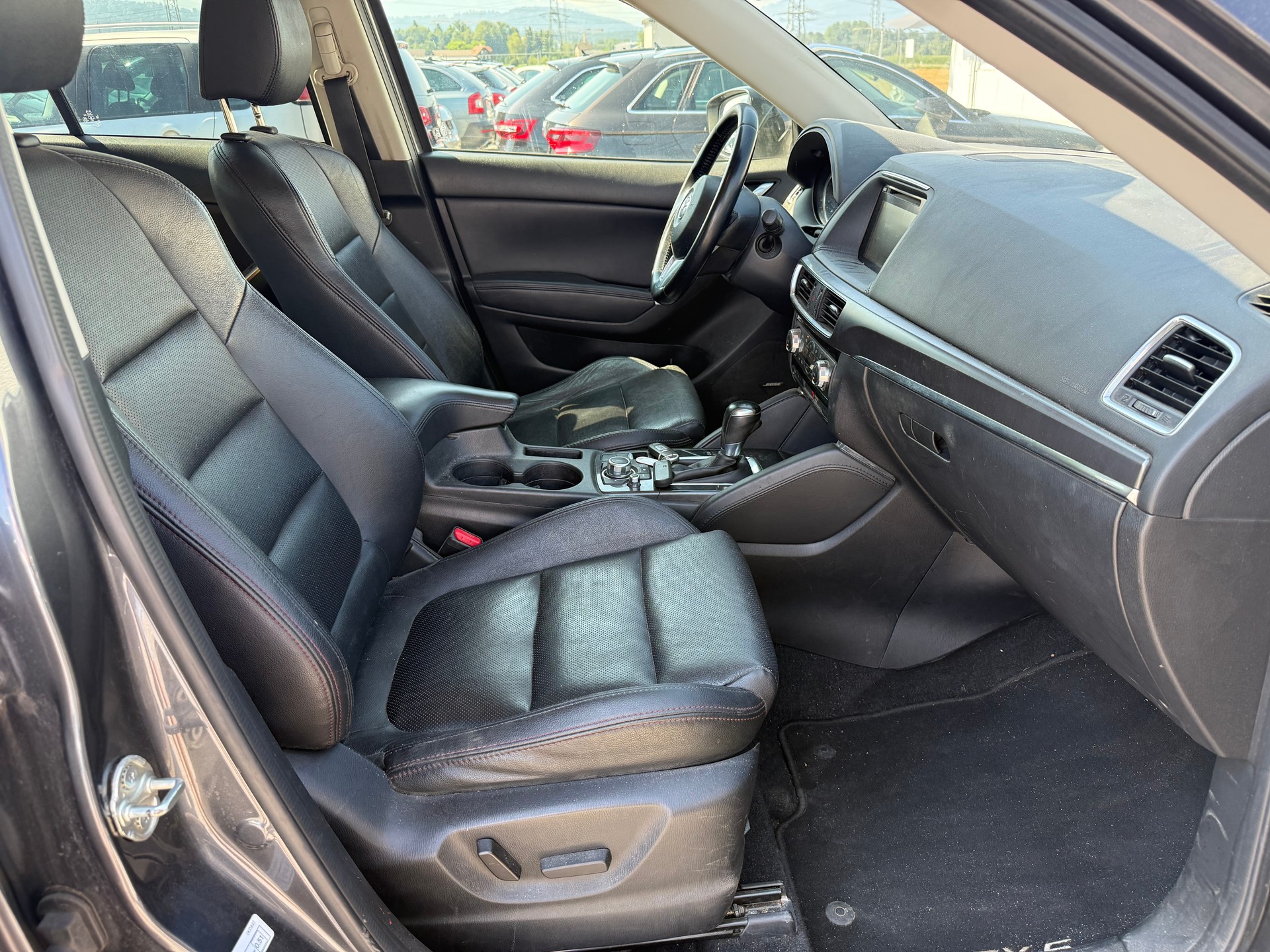 MAZDA CX-5 2.2 D HP Revolution AWD Automatic-image-6