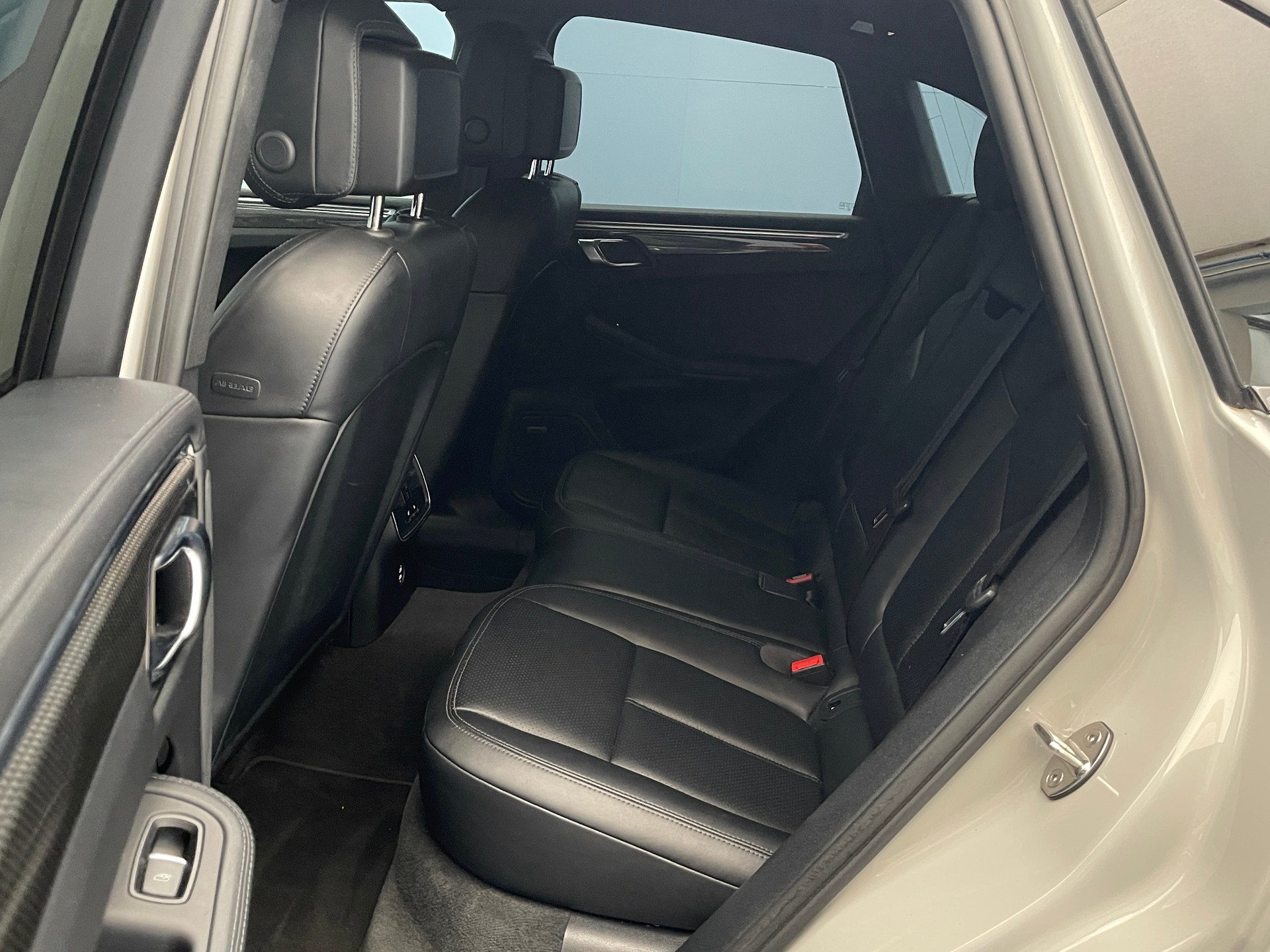 PORSCHE Macan 2.9 V6 S-image-9