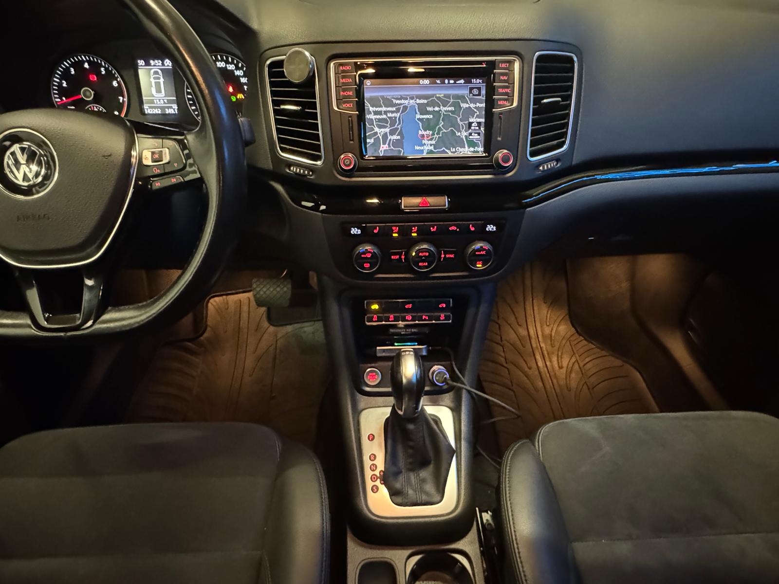 VW Sharan 2.0 TSI BMT Highline DSG-image-22