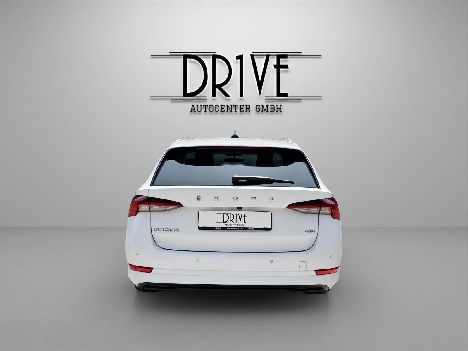 SKODA Octavia Combi 2.0 TDI DSG Style 4x4-image-5