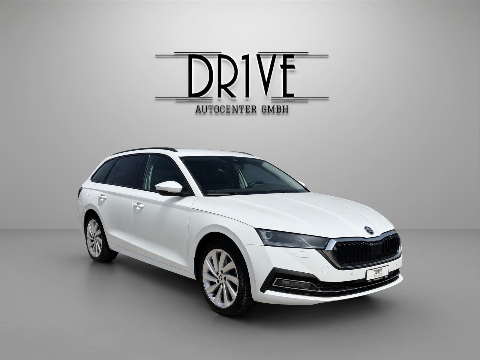 SKODA Octavia Combi 2.0 TDI DSG Style 4x4-image-2