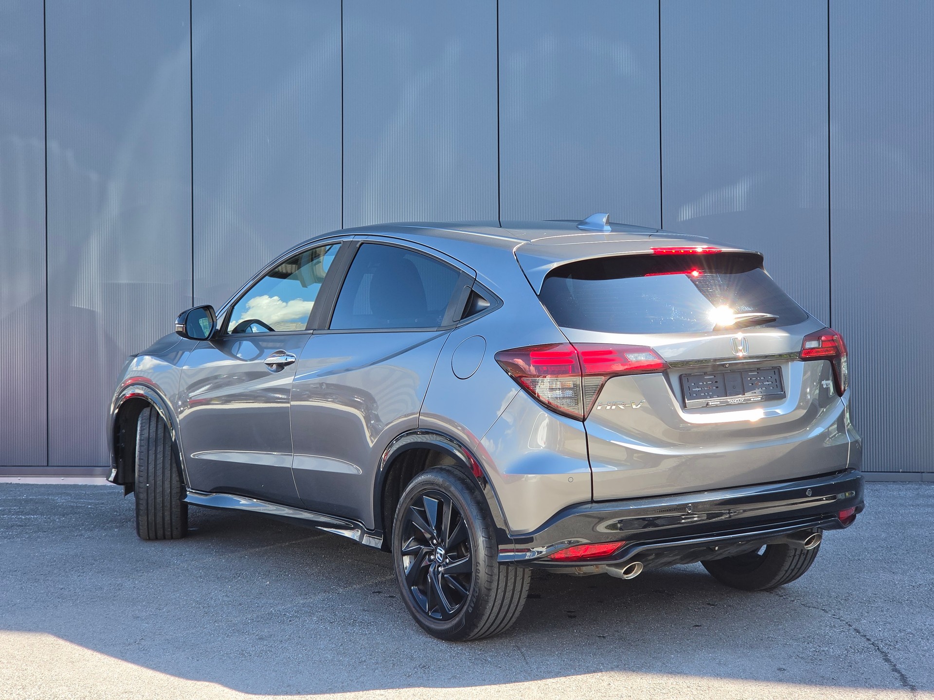 HONDA HR-V 1.5i Turbo-image-1
