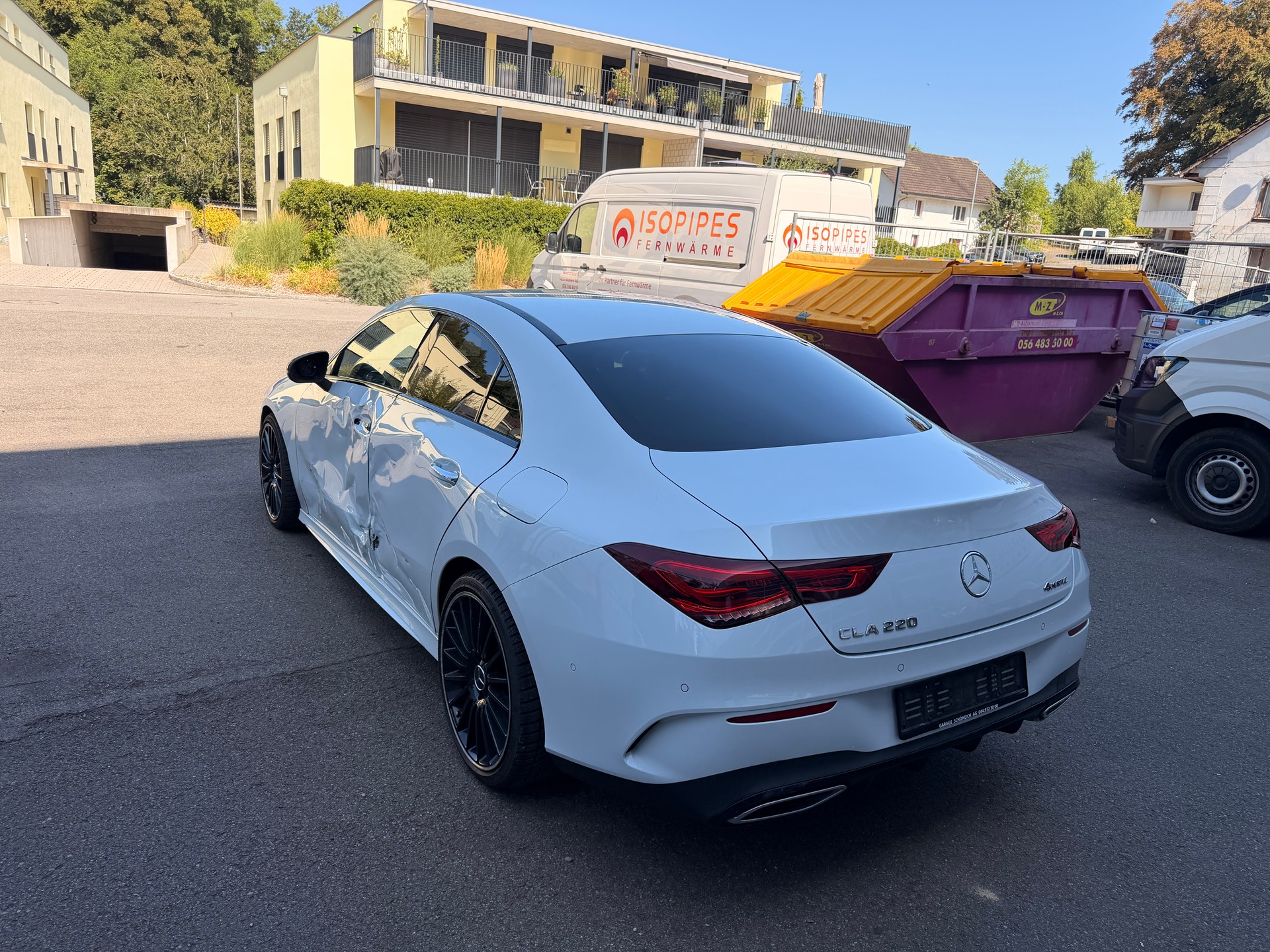 MERCEDES-BENZ CLA 220 AMG Line 7G-DCT 4Matic-image-3