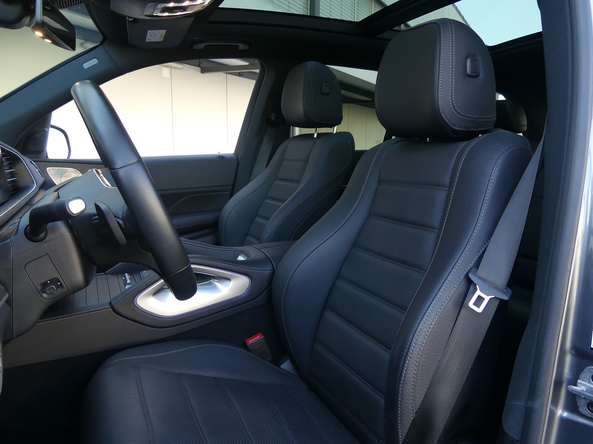 MERCEDES-BENZ GLE 450 AMG Line 4Matic-image-3