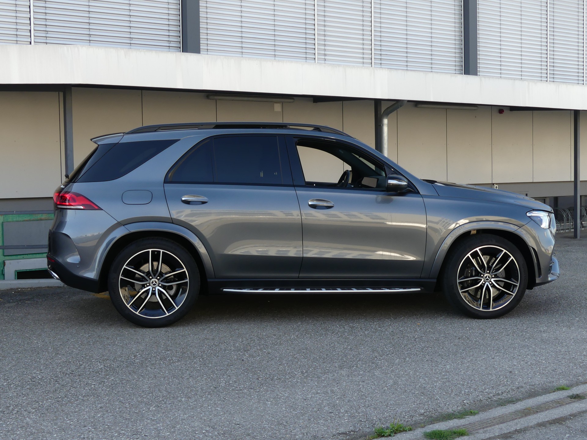 MERCEDES-BENZ GLE 450 AMG Line 4Matic-image-13