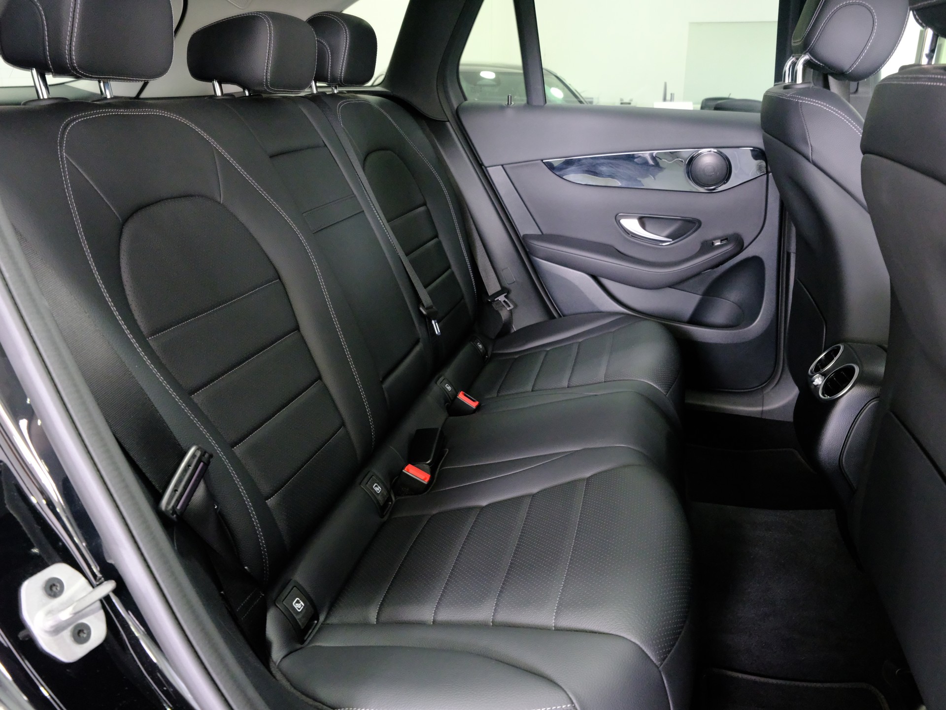 MERCEDES-BENZ GLC 200 Off-Road 4Matic 9G-Tronic-image-15
