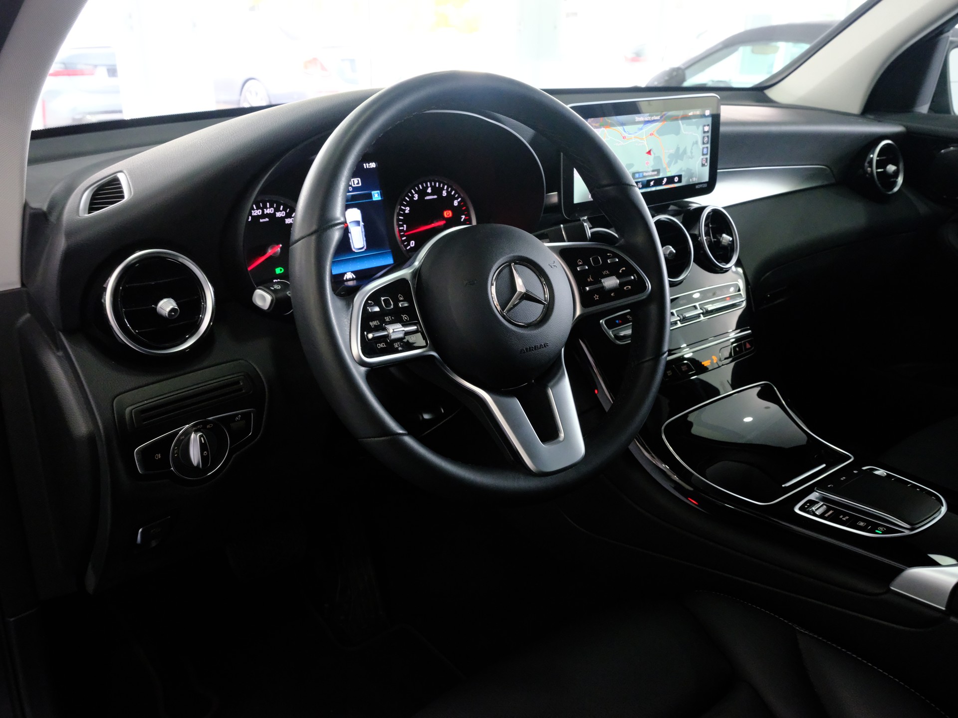 MERCEDES-BENZ GLC 200 Off-Road 4Matic 9G-Tronic-image-8