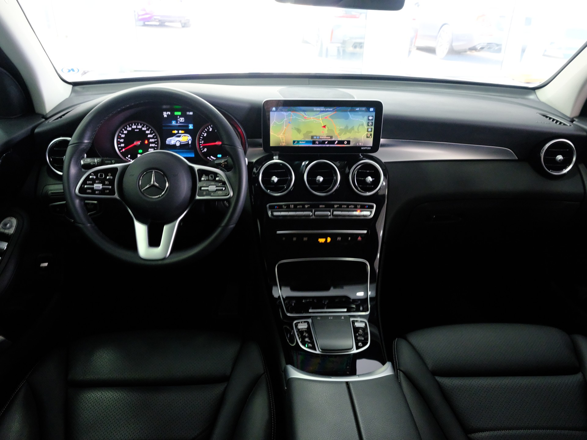 MERCEDES-BENZ GLC 200 Off-Road 4Matic 9G-Tronic-image-12