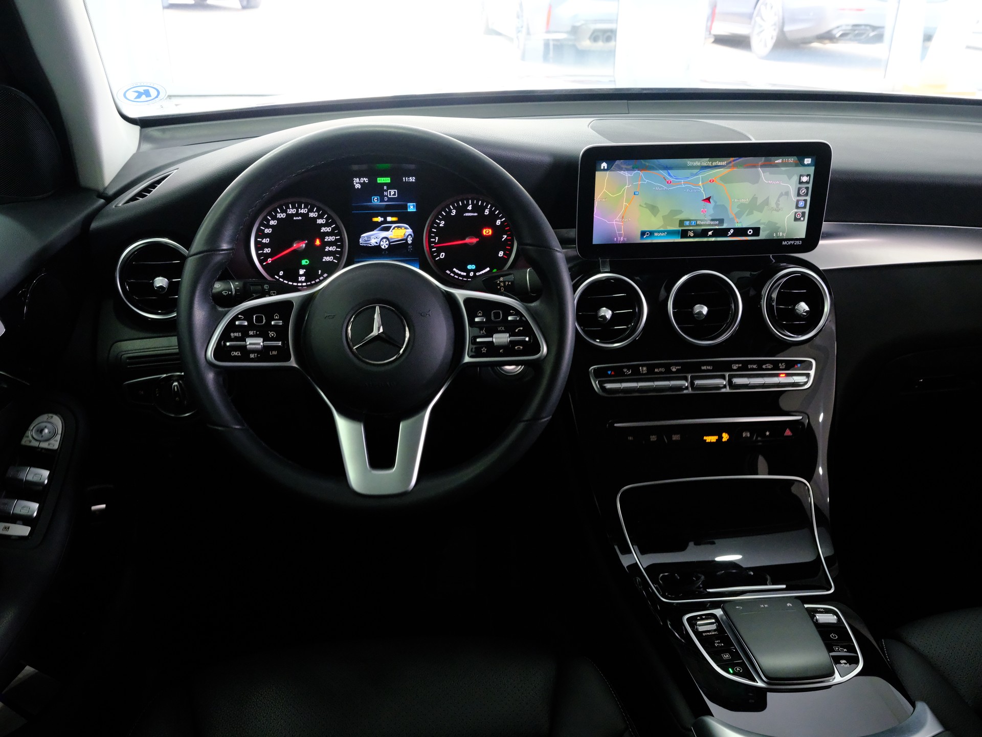 MERCEDES-BENZ GLC 200 Off-Road 4Matic 9G-Tronic-image-10