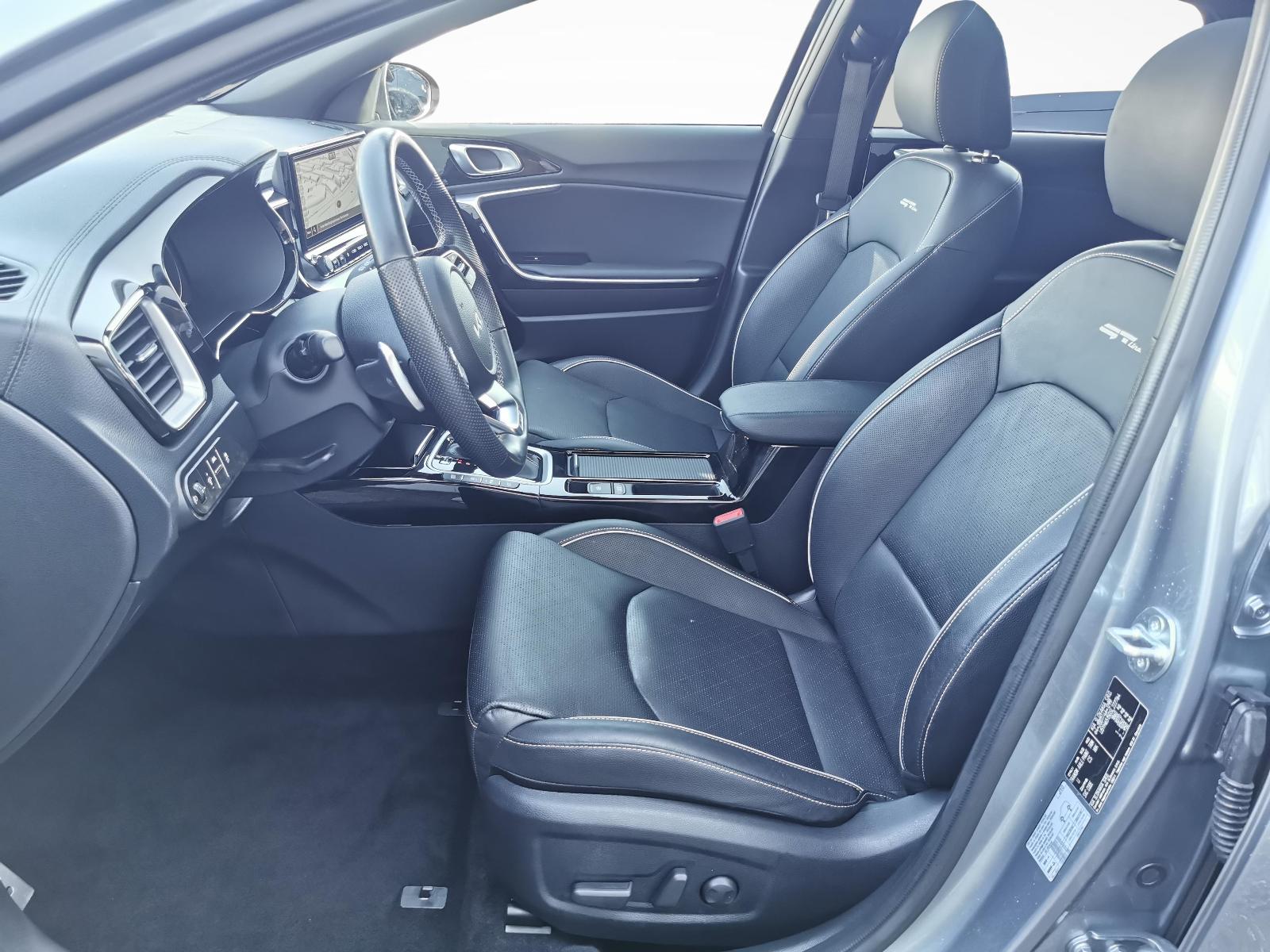 KIA Ceed 1.5 T-GDi MHEV GT-Line-image-1