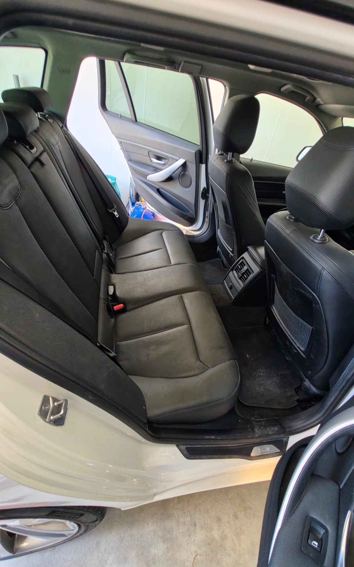 BMW 320d xDrive Touring Sport Line Steptronic mit 184 PS-image-5