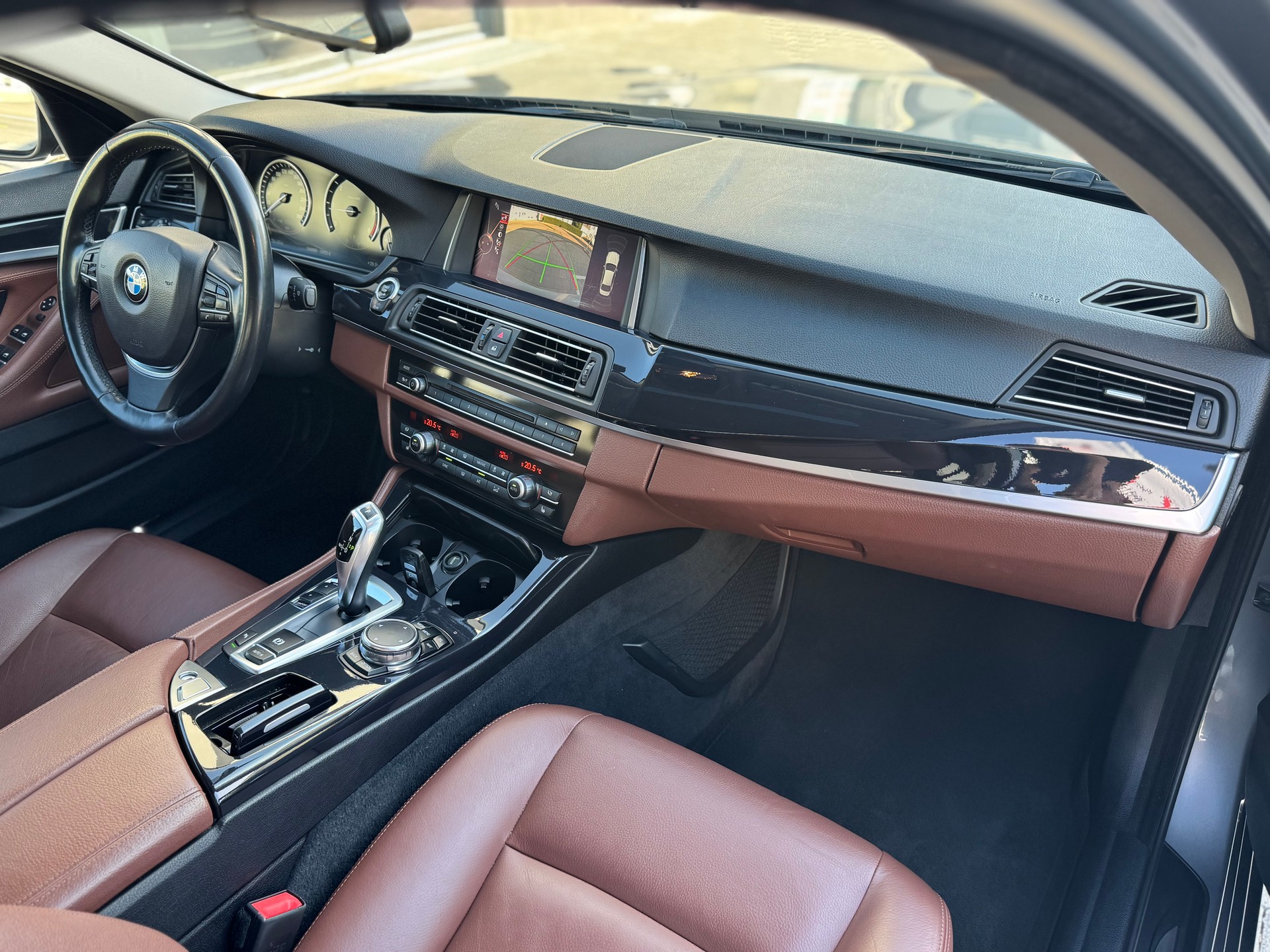 BMW 520d berline-image-11