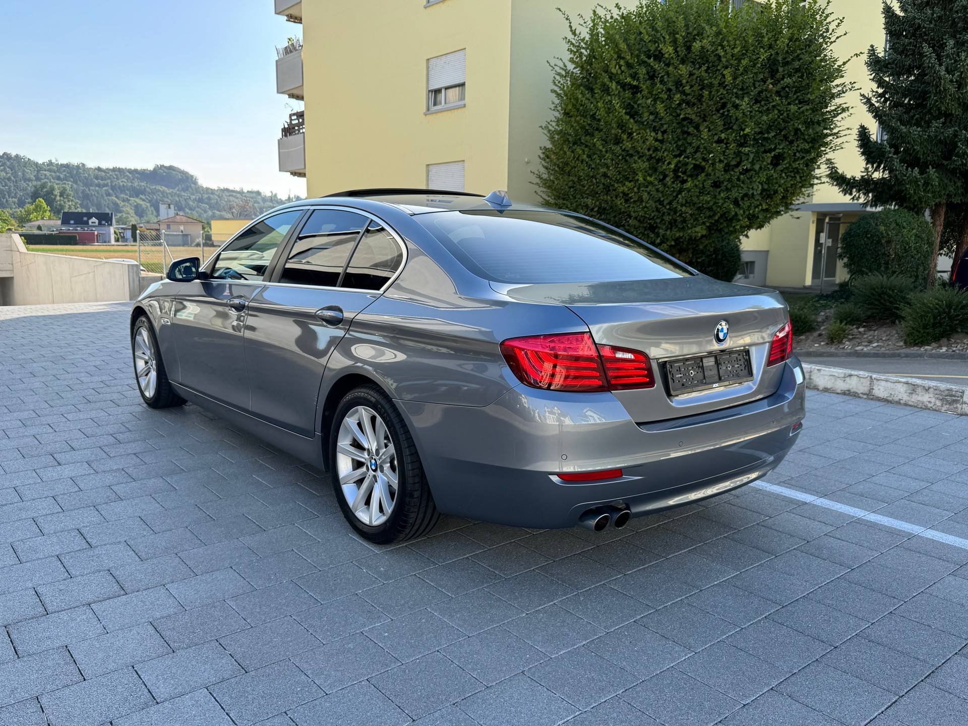 BMW 520d berline-image-2