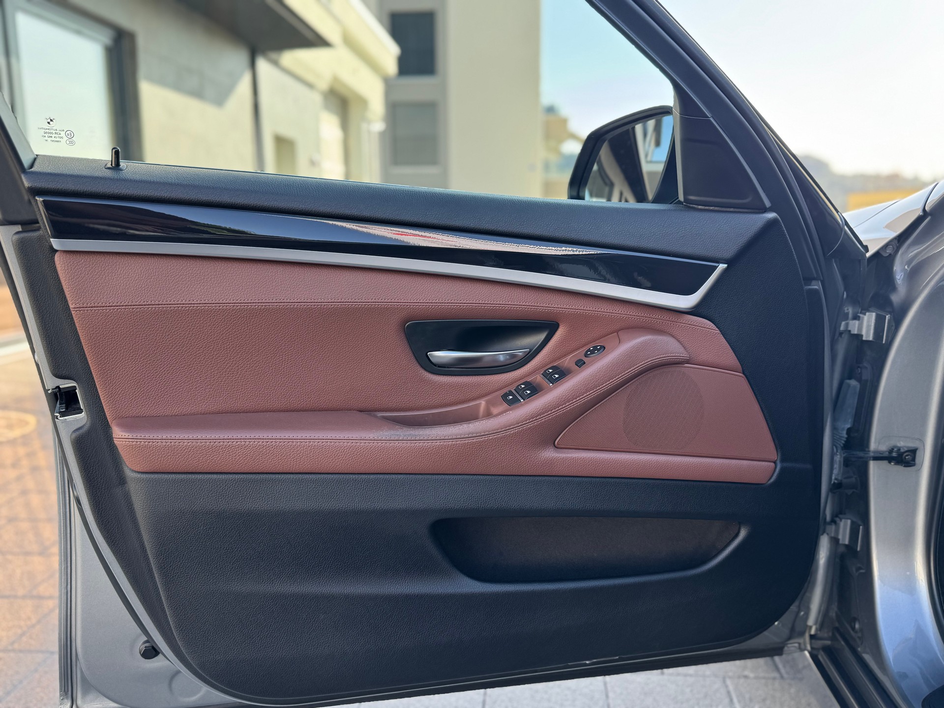 BMW 520d berline-image-13