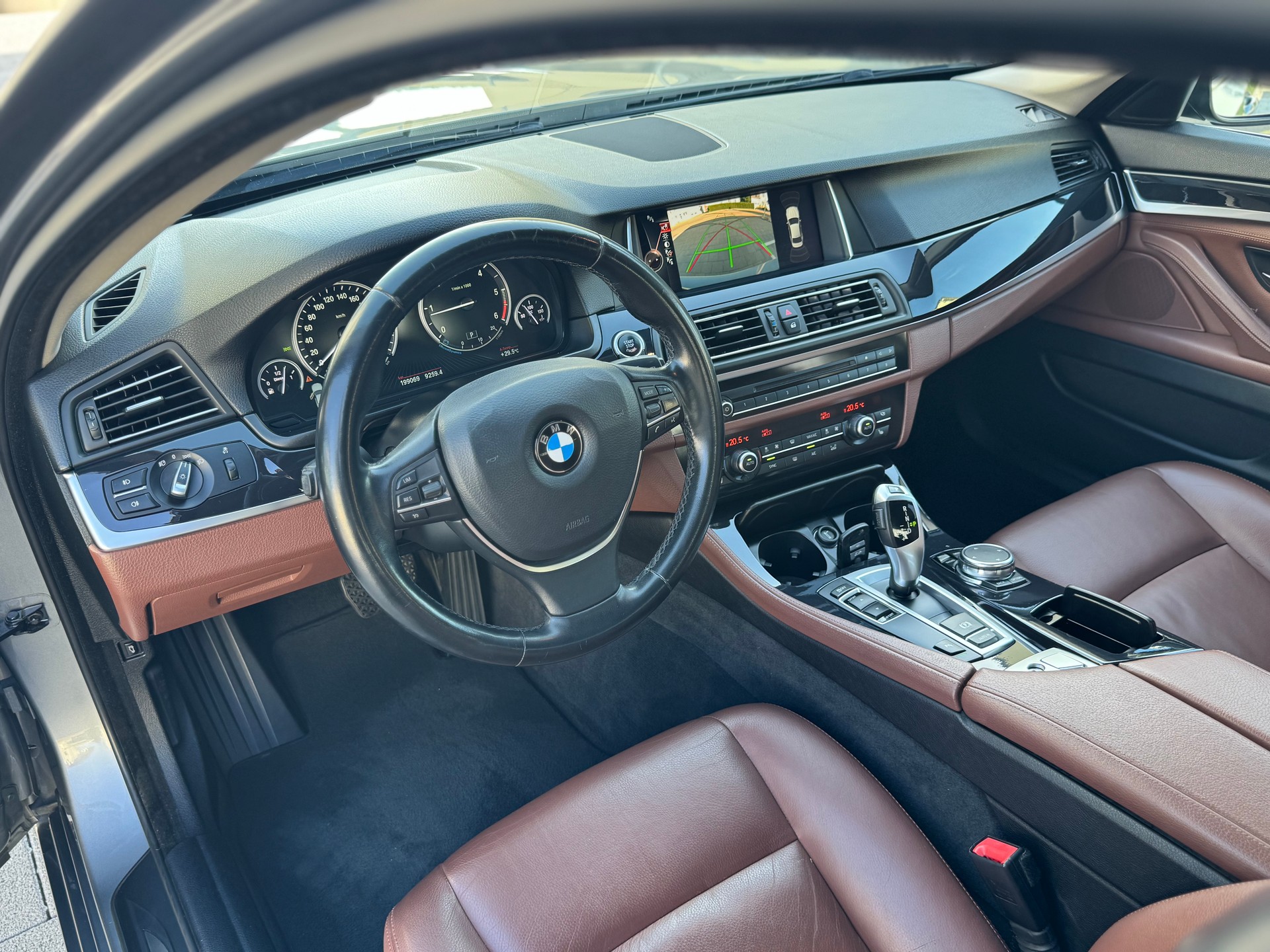 BMW 520d berline-image-8