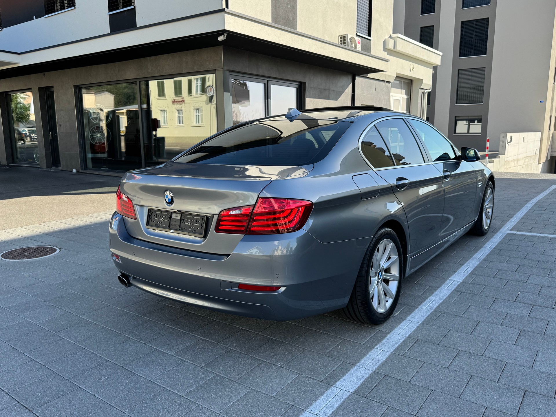 BMW 520d berline-image-4