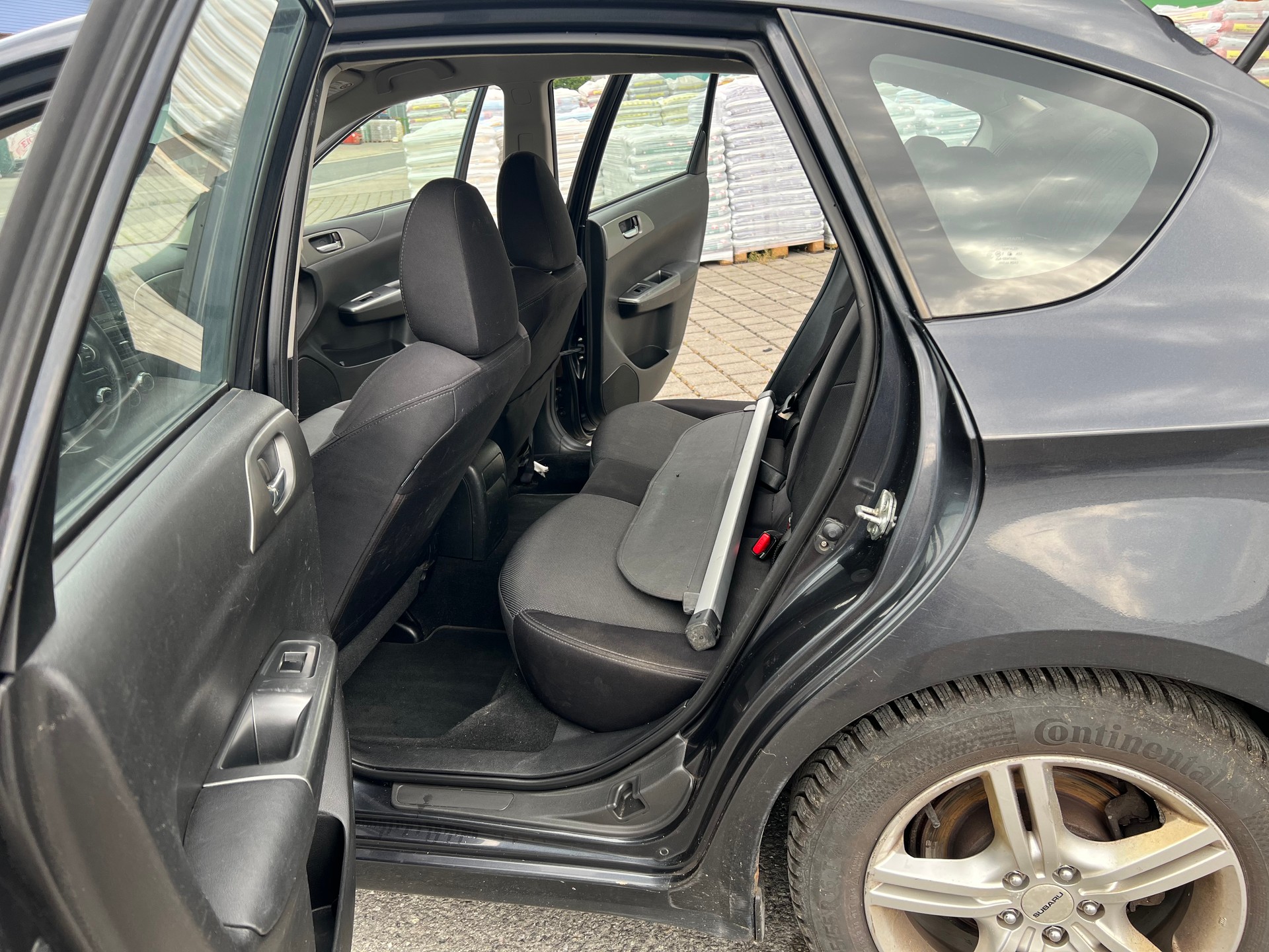 SUBARU Impreza 2.0D Swiss Special-image-9